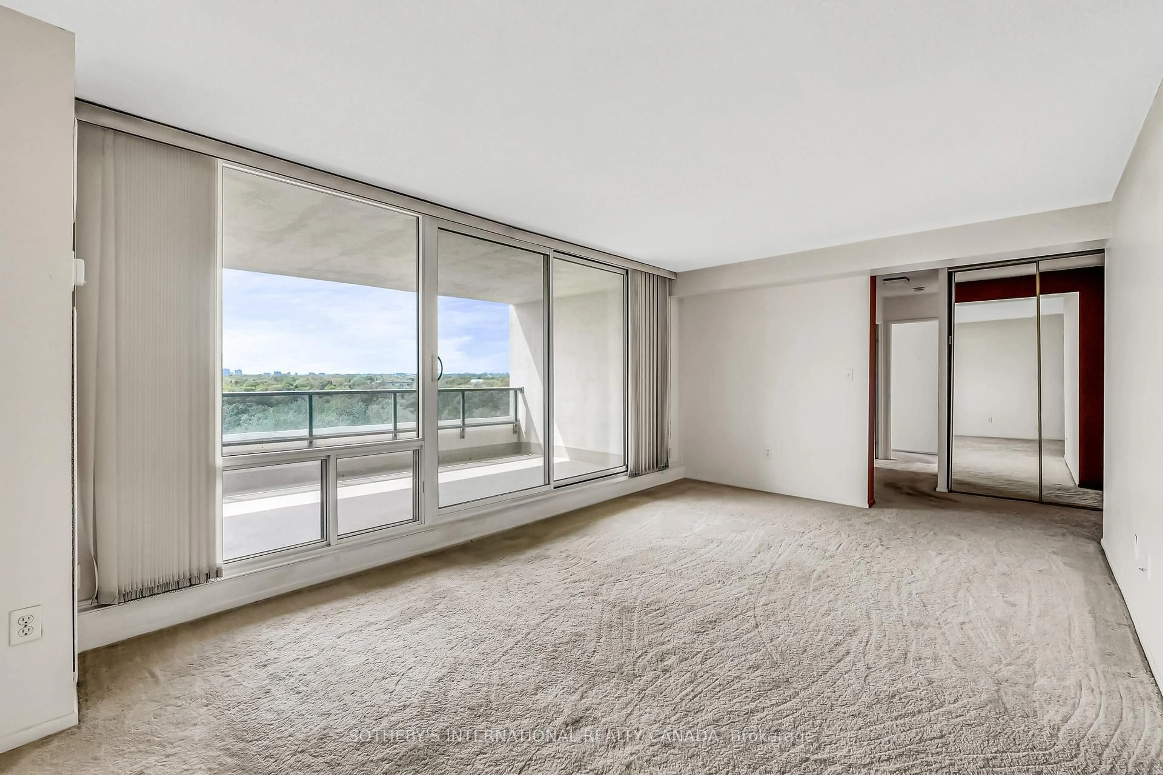 A pic of a room for 50 Quebec Ave #904, Toronto Ontario M6P 4B4
