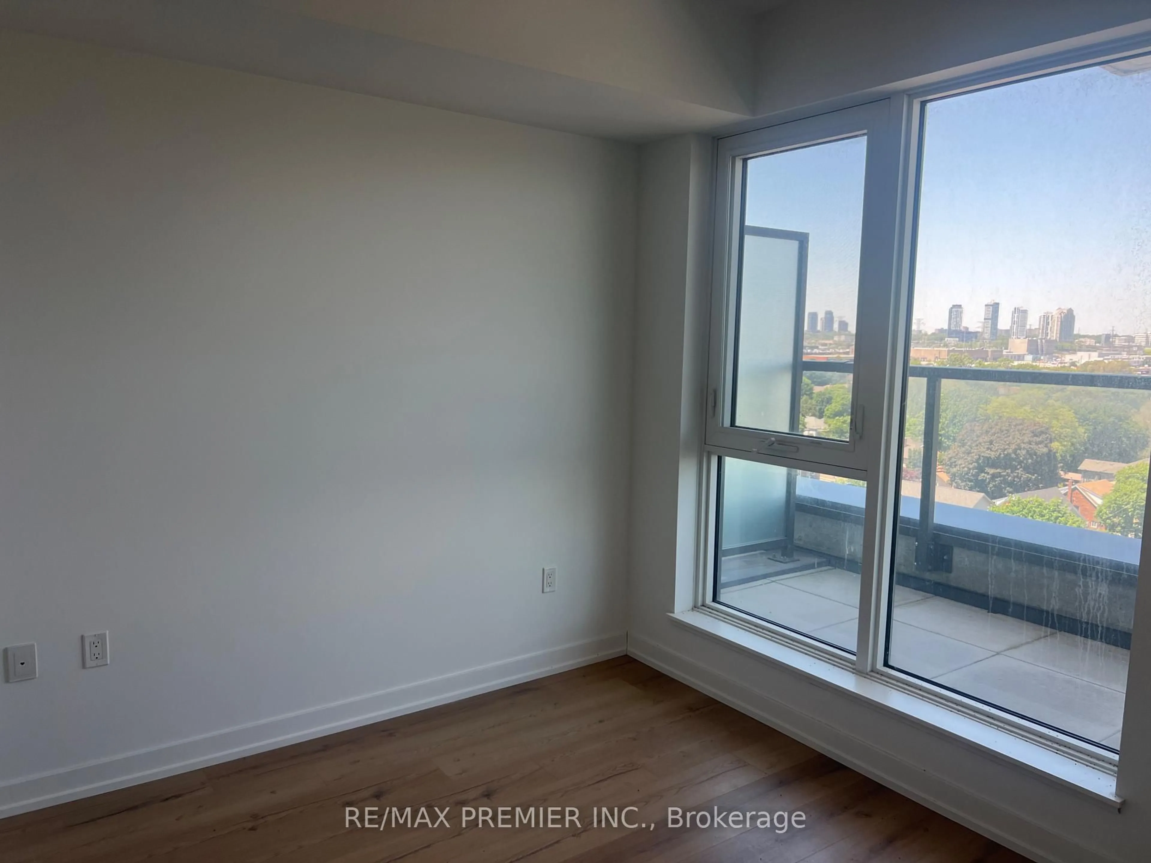 A pic of a room for 1195 The Queensway #903, Toronto Ontario M8Z 1R6