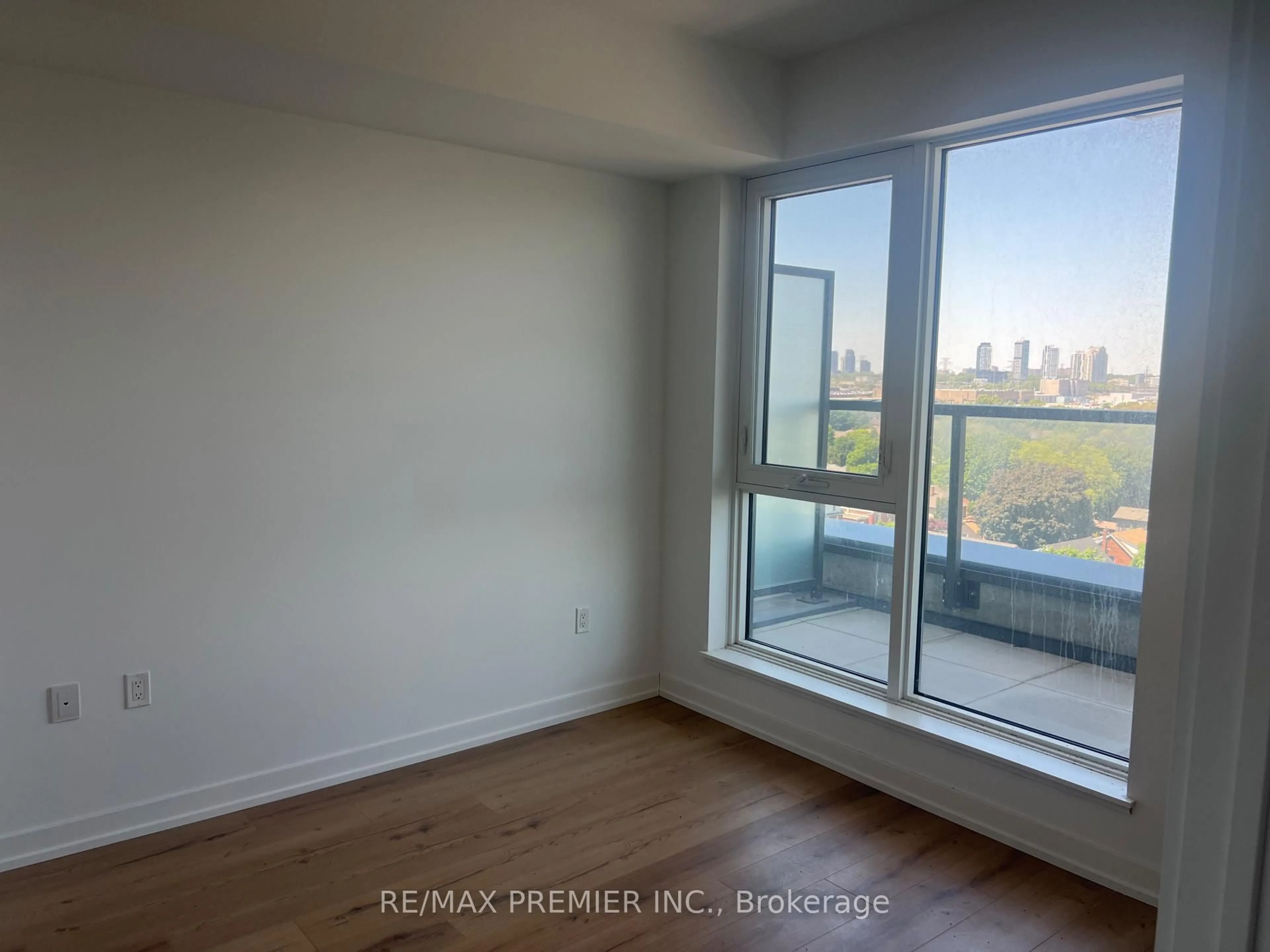 A pic of a room for 1195 The Queensway #903, Toronto Ontario M8Z 1R6