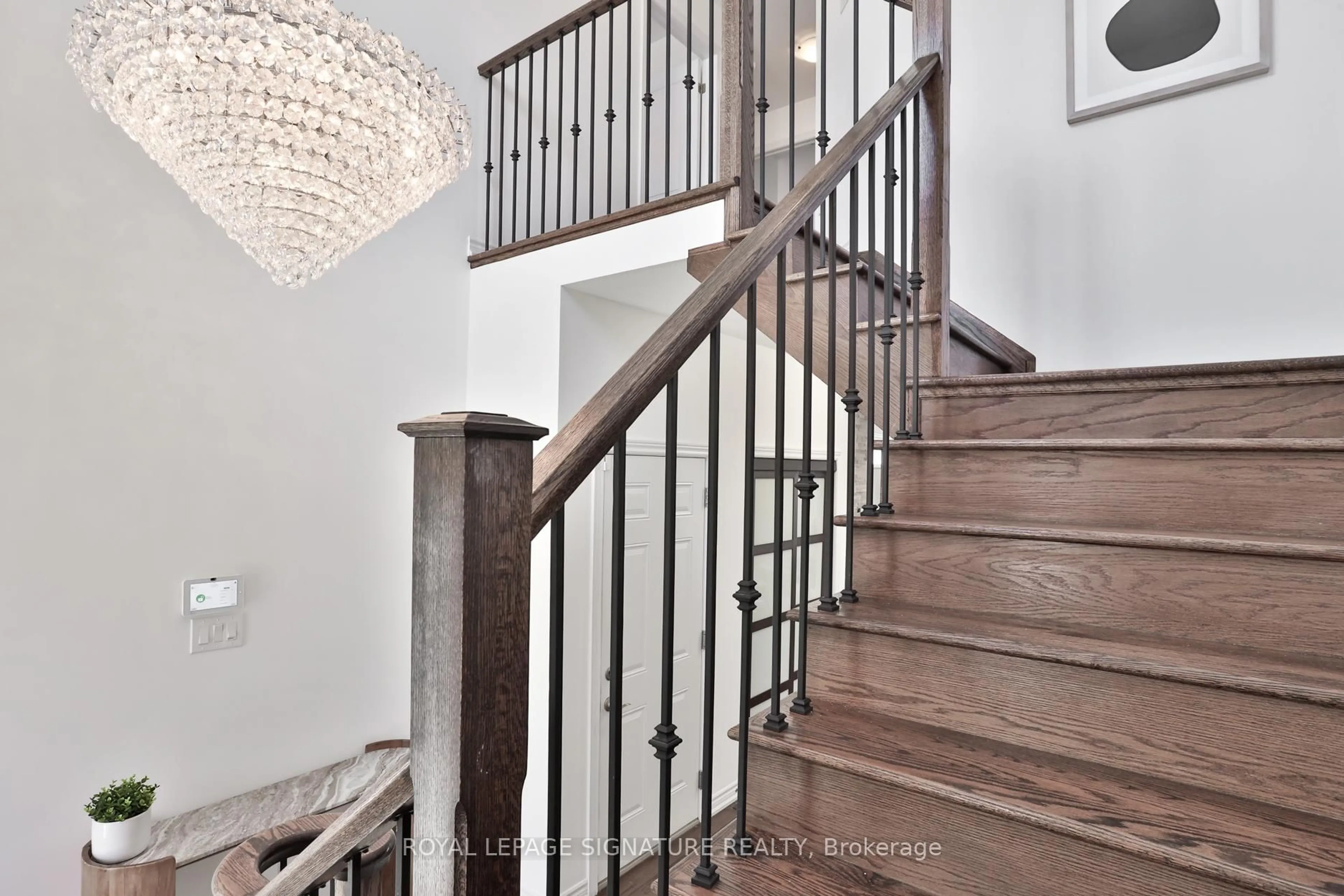 Stairs for 641 Murray Meadows Pl, Milton Ontario L9T 8L7