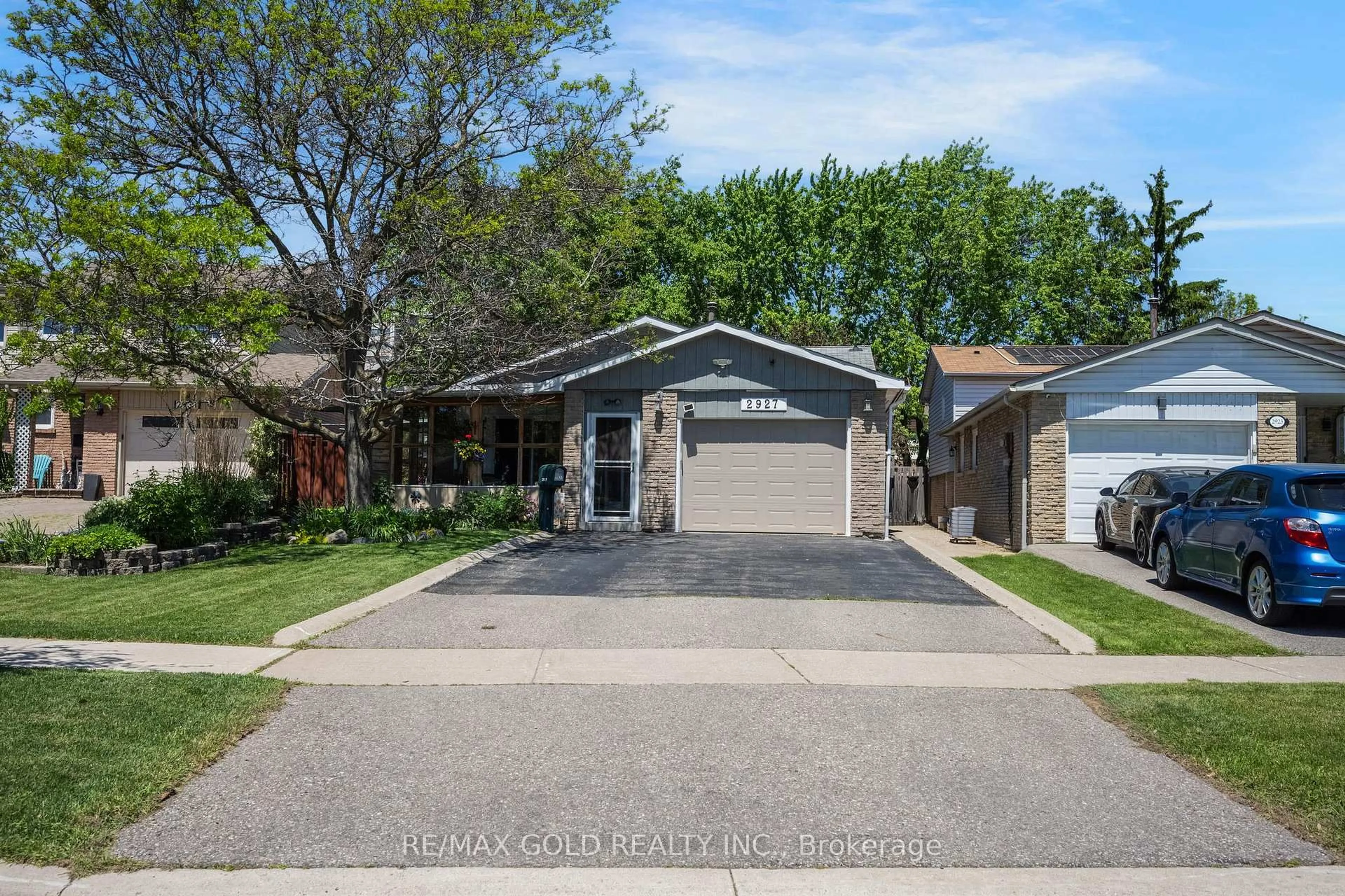 Unknown for 2927 Arles Mews, Mississauga Ontario L5N 2N1