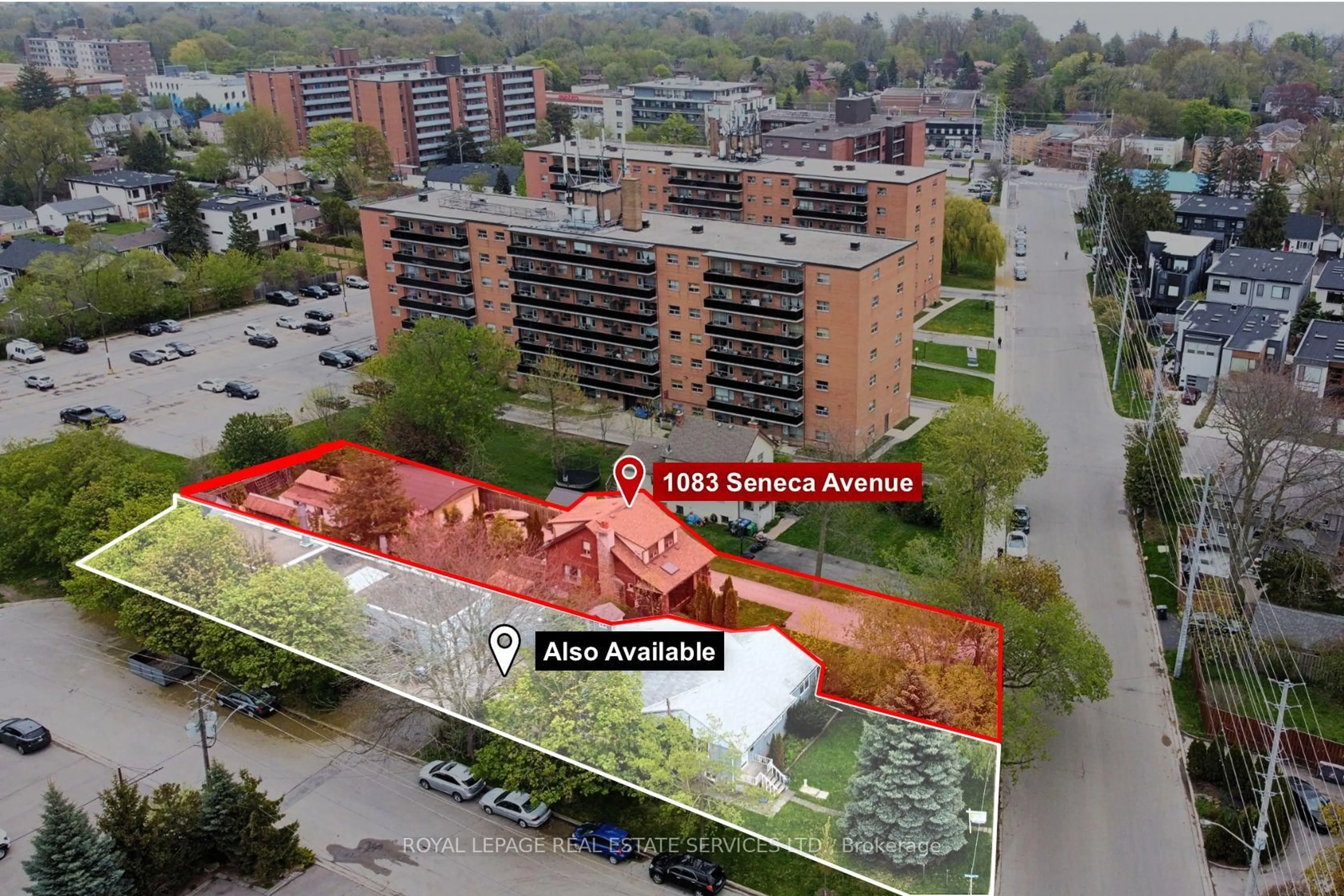 A pic from outside/outdoor area/front of a property/back of a property/a pic from drone, city buildings view from balcony for 1083 Seneca Ave, Mississauga Ontario L5G 3X4