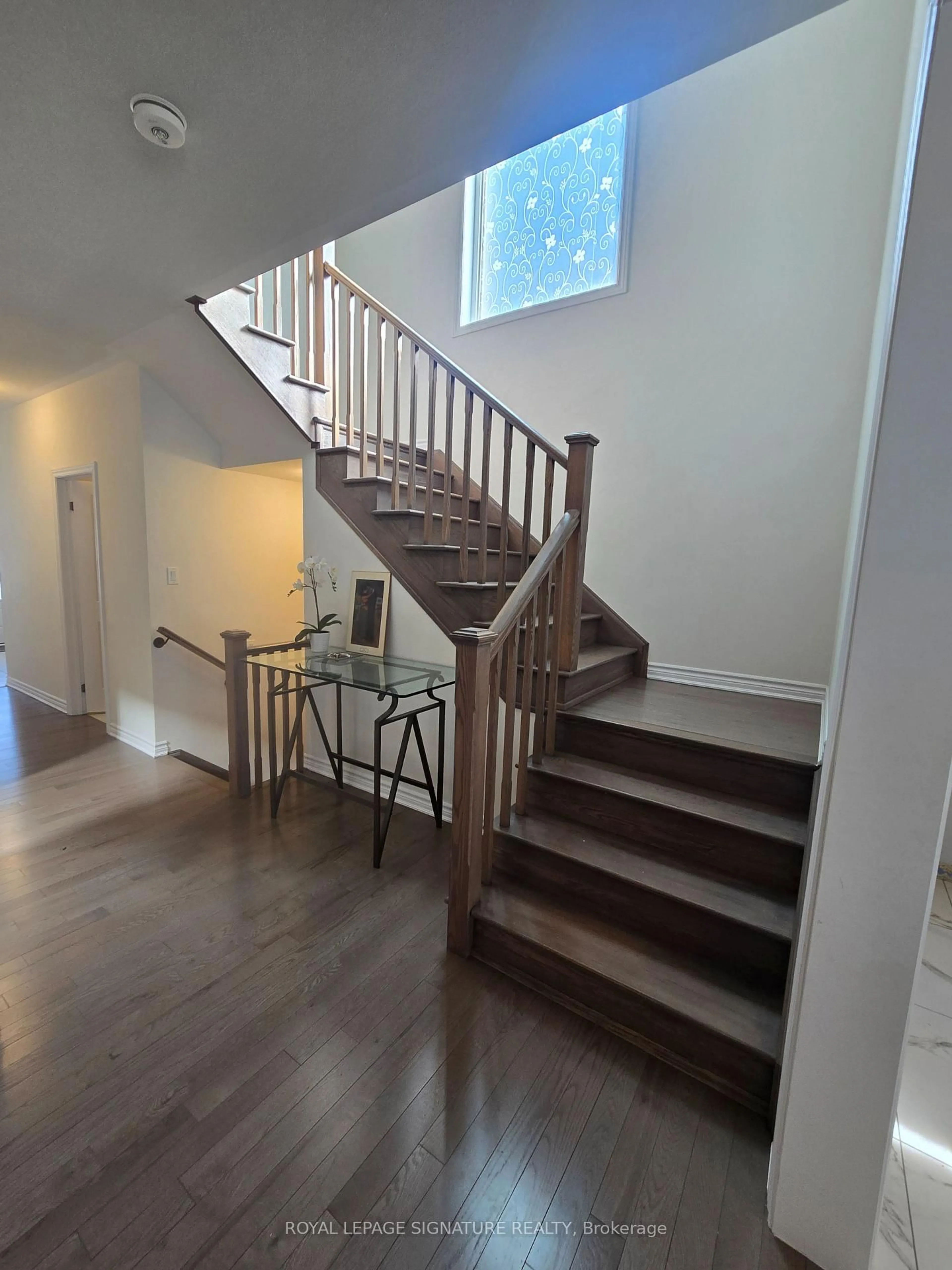 Stairs for 30 Spinland St, Caledon Ontario L7C 1Z9