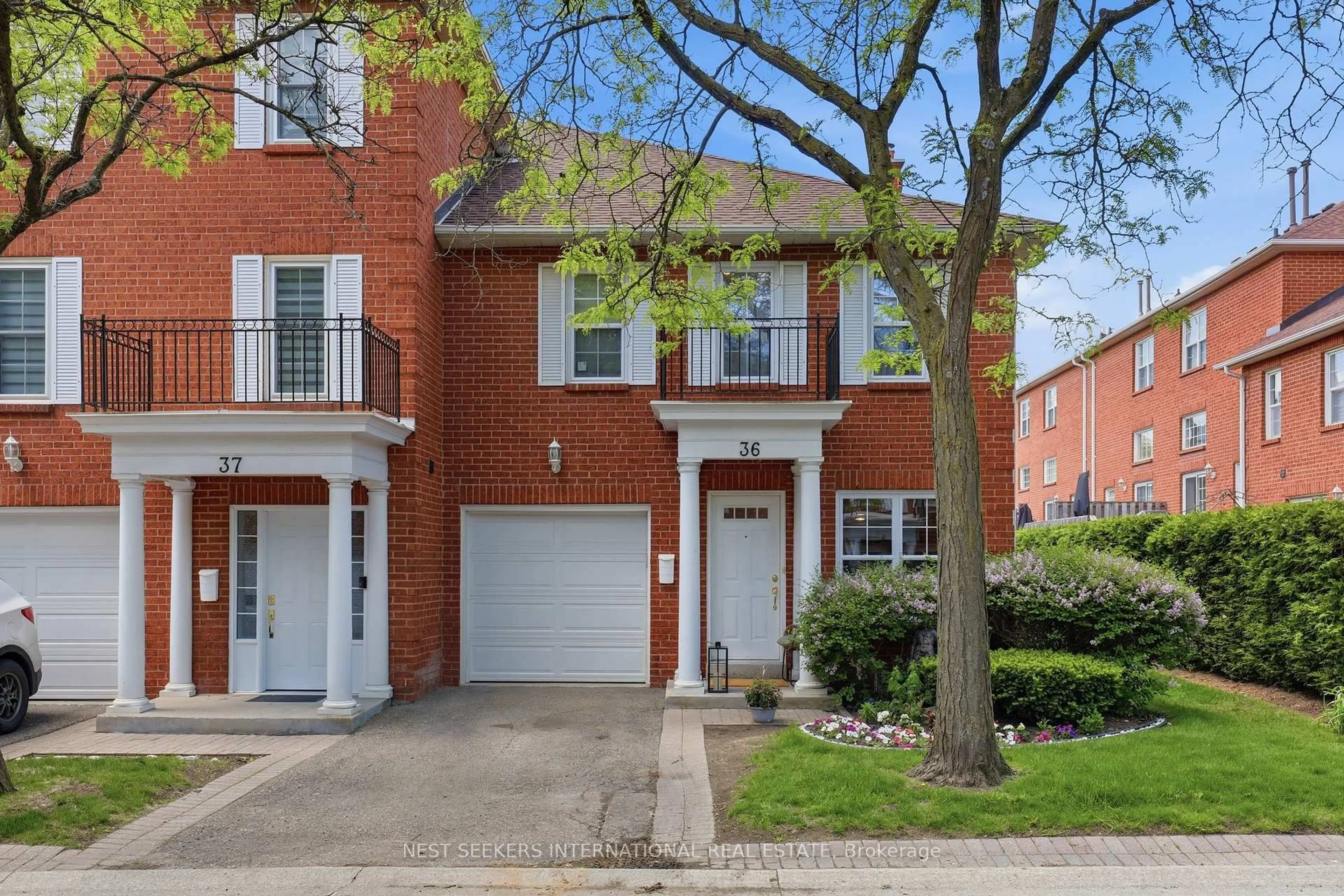 Home with brick exterior material, street for 36 Stornwood Crt, Brampton Ontario L6W 4H5