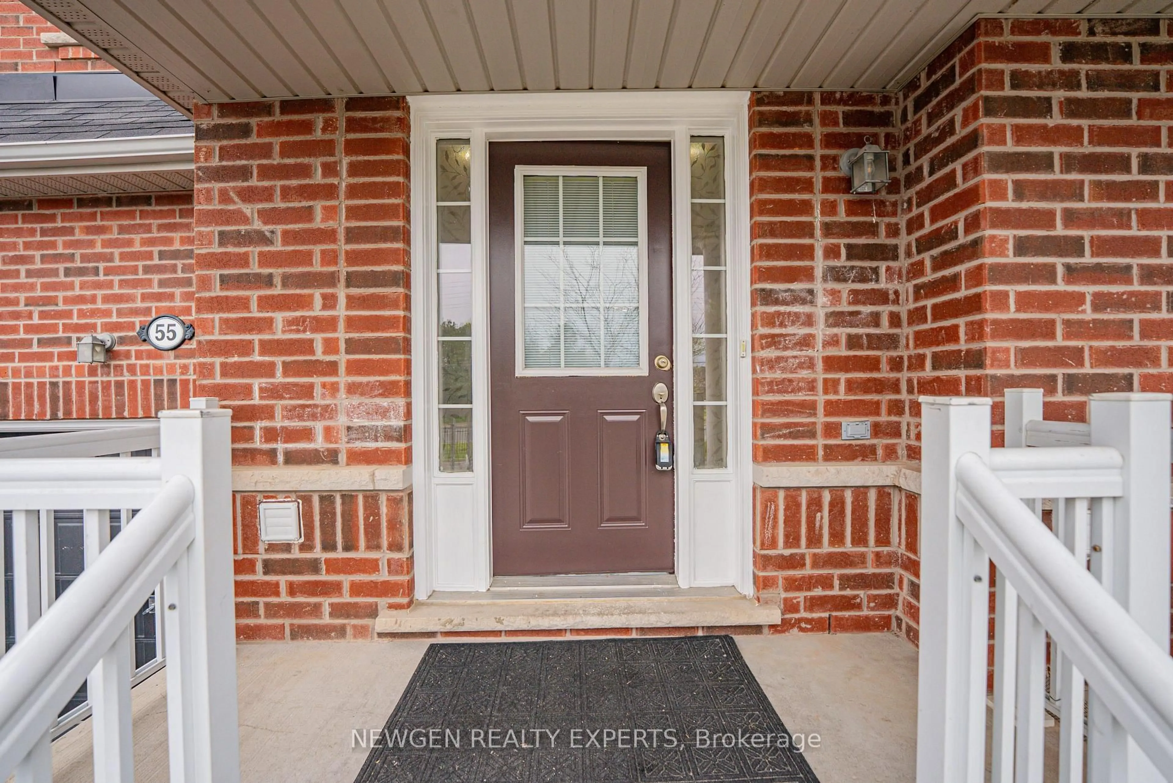 Indoor entryway for 55 Teal Crest Circ, Brampton Ontario L4N 8W1
