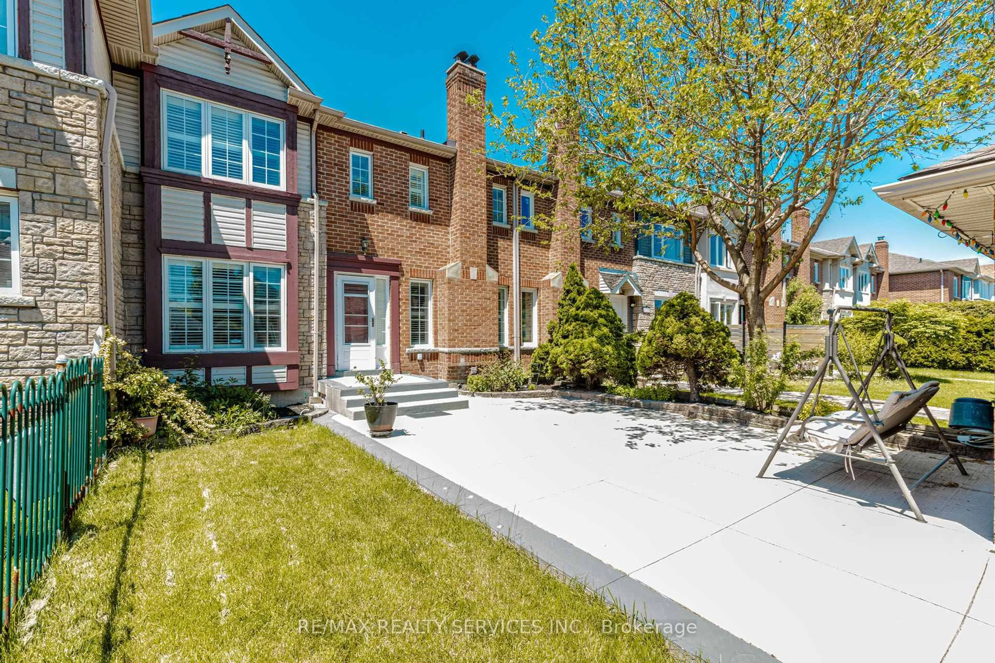 Home with brick exterior material, street for 1135 Bellarosa Lane, Mississauga Ontario L5V 1L3