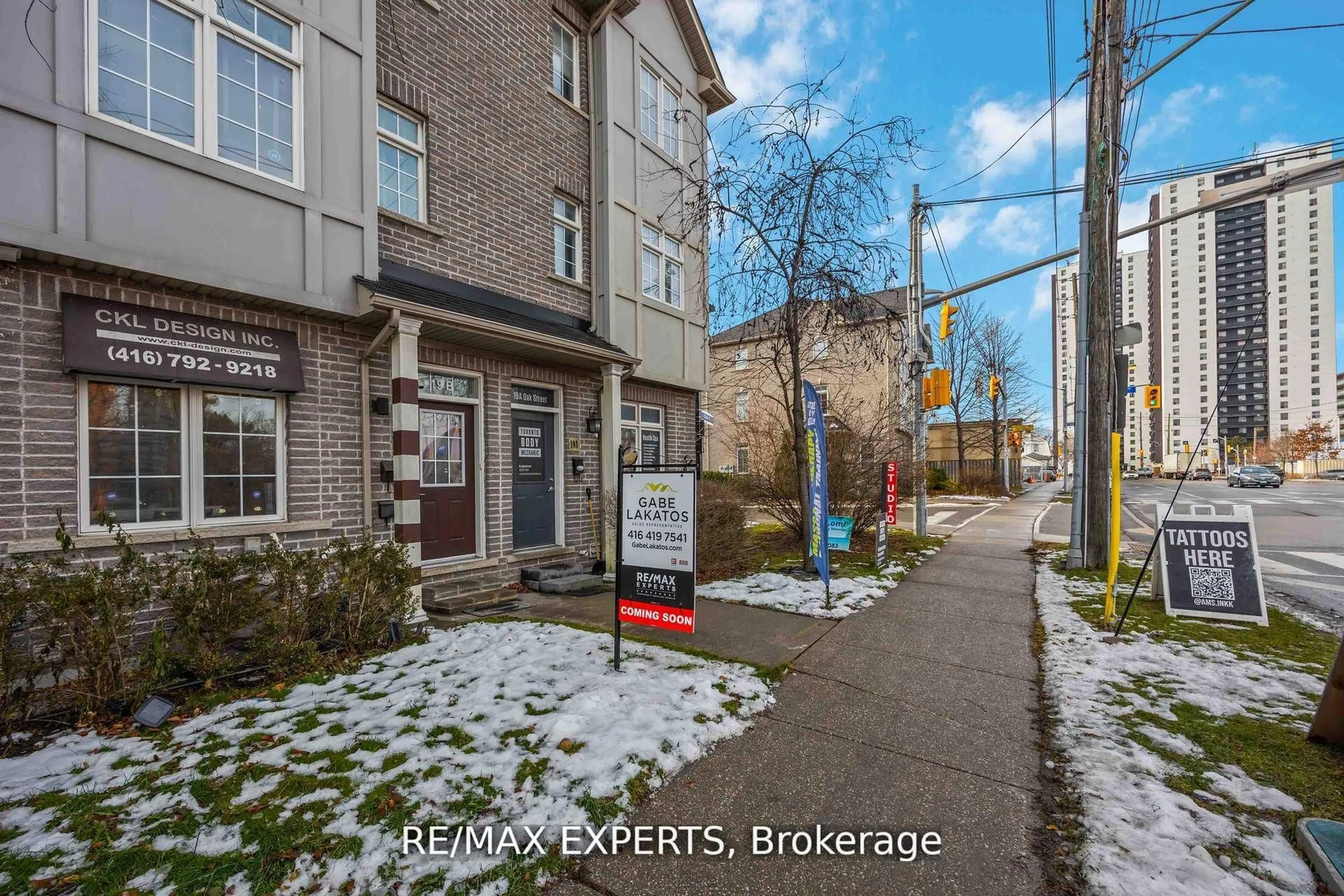 Unknown for 19B Oak St, Toronto Ontario M9N 0A4