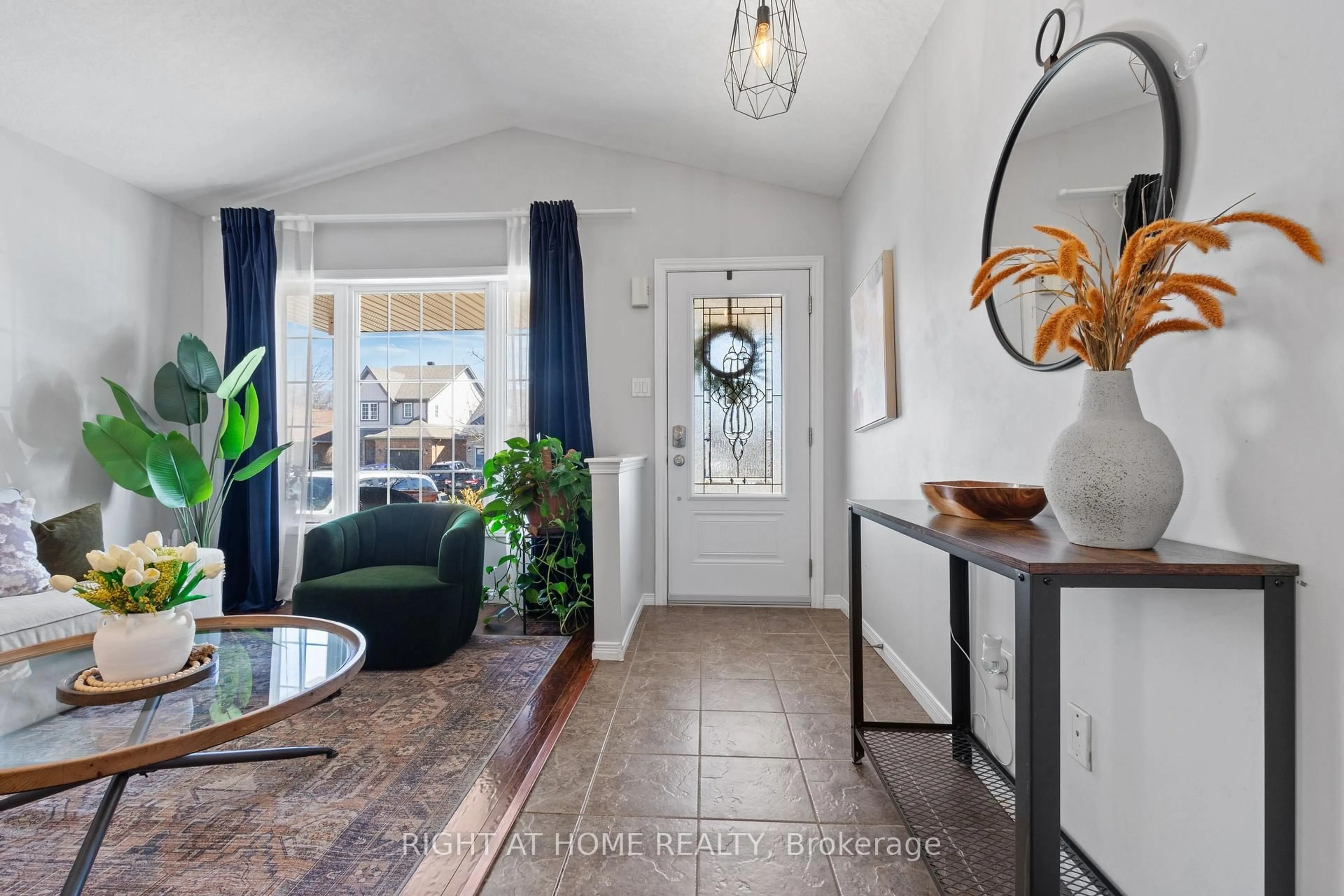 Unknown for 15 Settlers Rd, Orangeville Ontario L9W 5E3