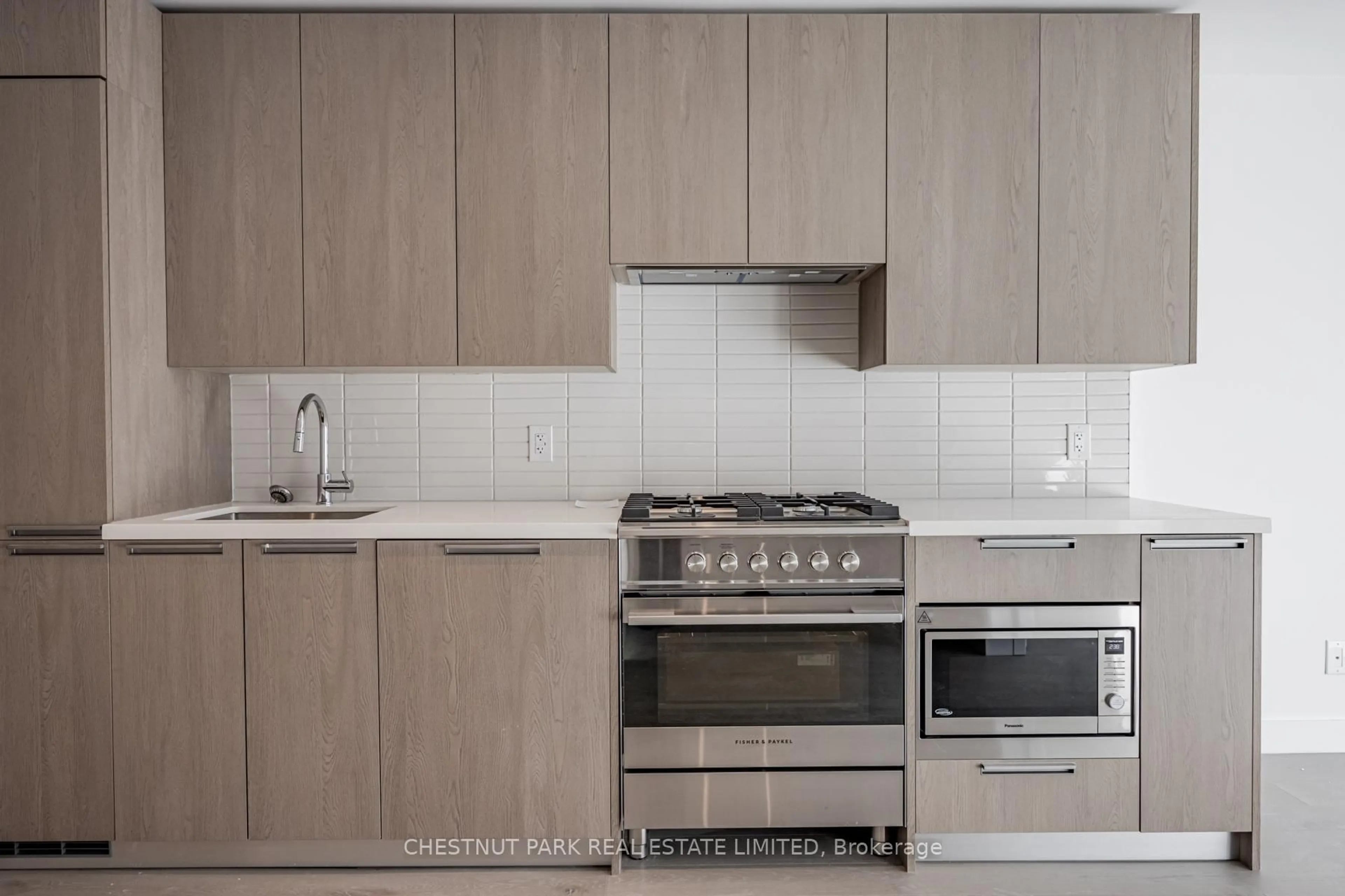 Standard kitchen, unknown for 160 Kingsway Cres #703, Toronto Ontario M8X 0B5