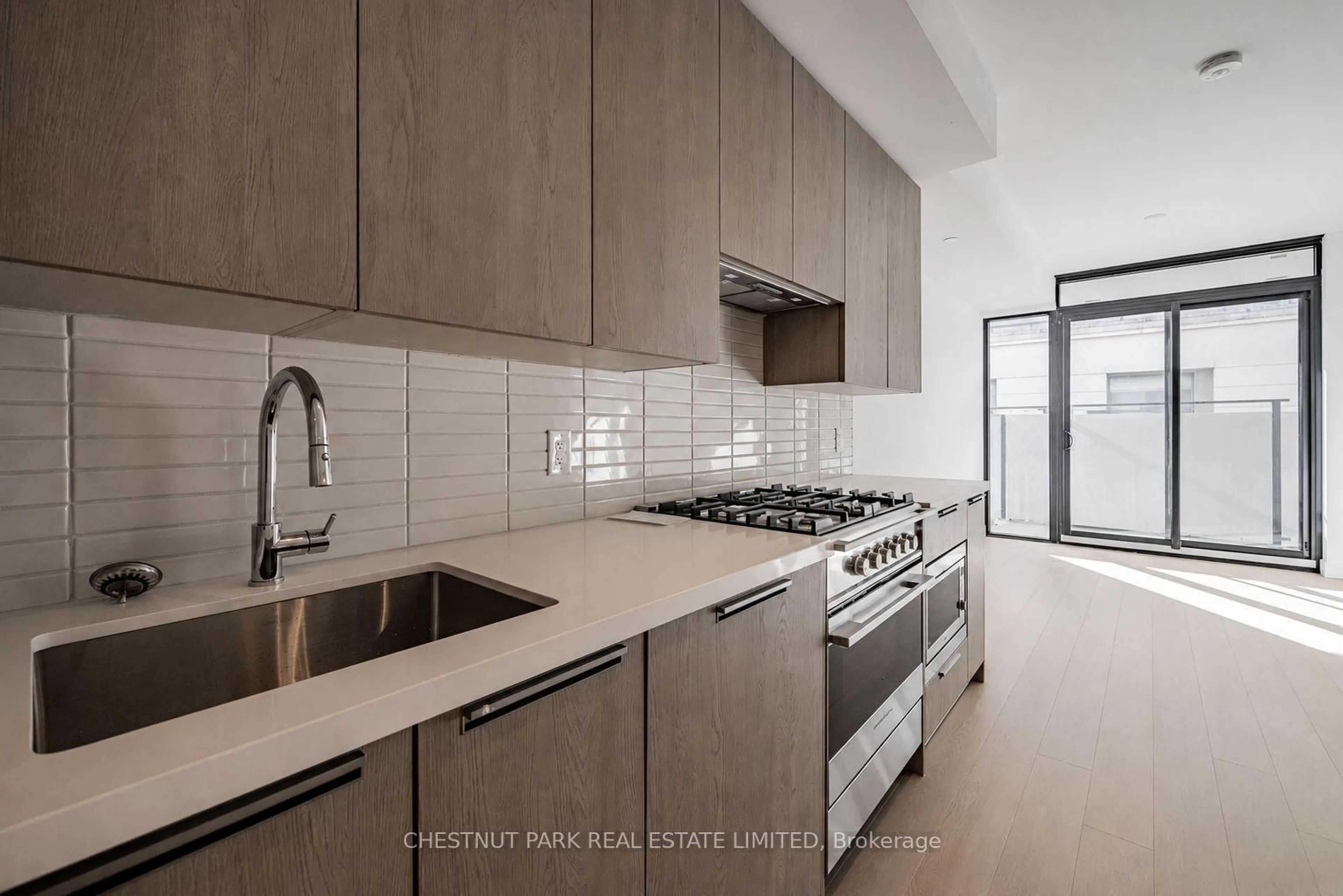 Standard kitchen, unknown for 160 Kingsway Cres #703, Toronto Ontario M8X 0B5