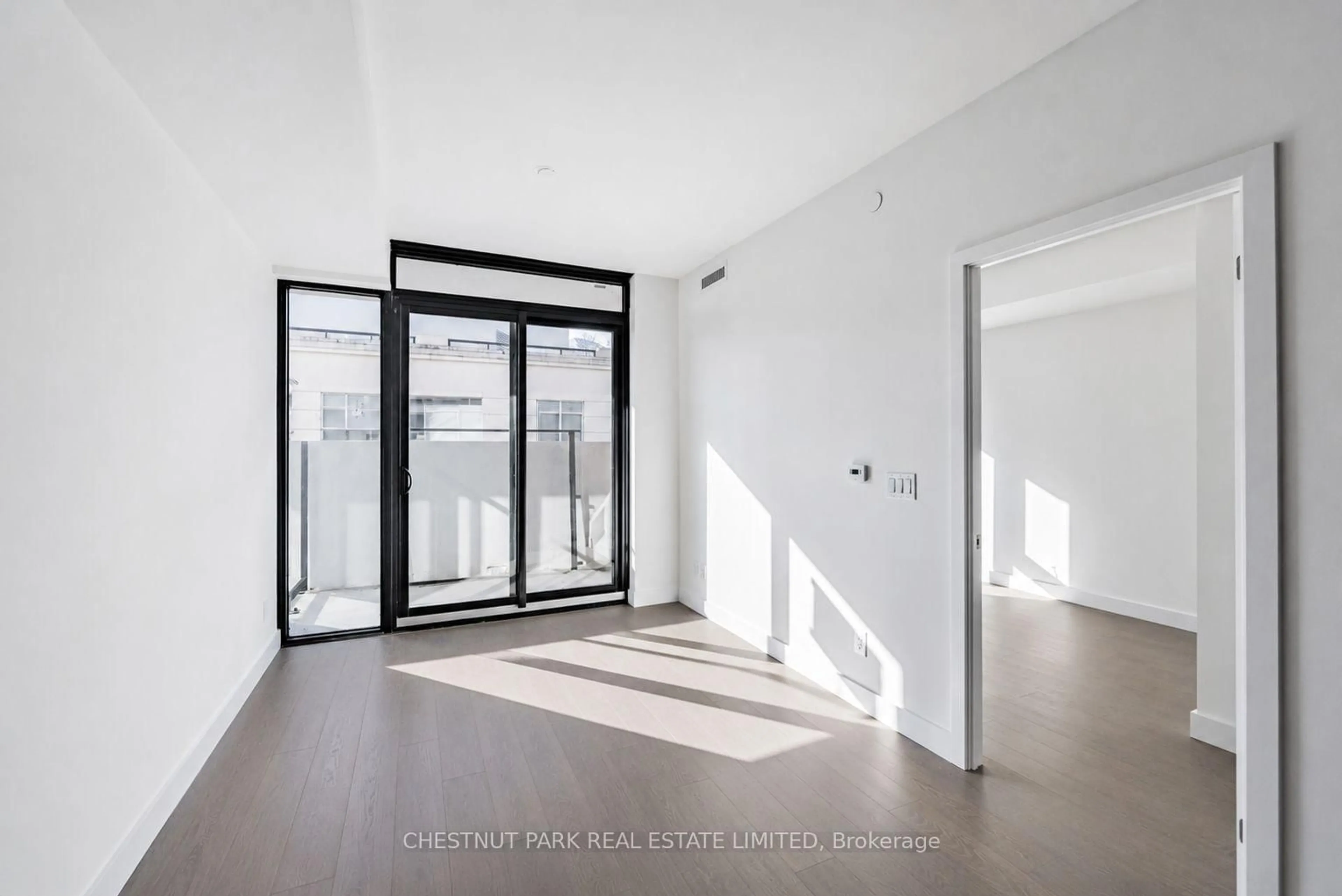 Indoor entryway for 160 Kingsway Cres #703, Toronto Ontario M8X 0B5