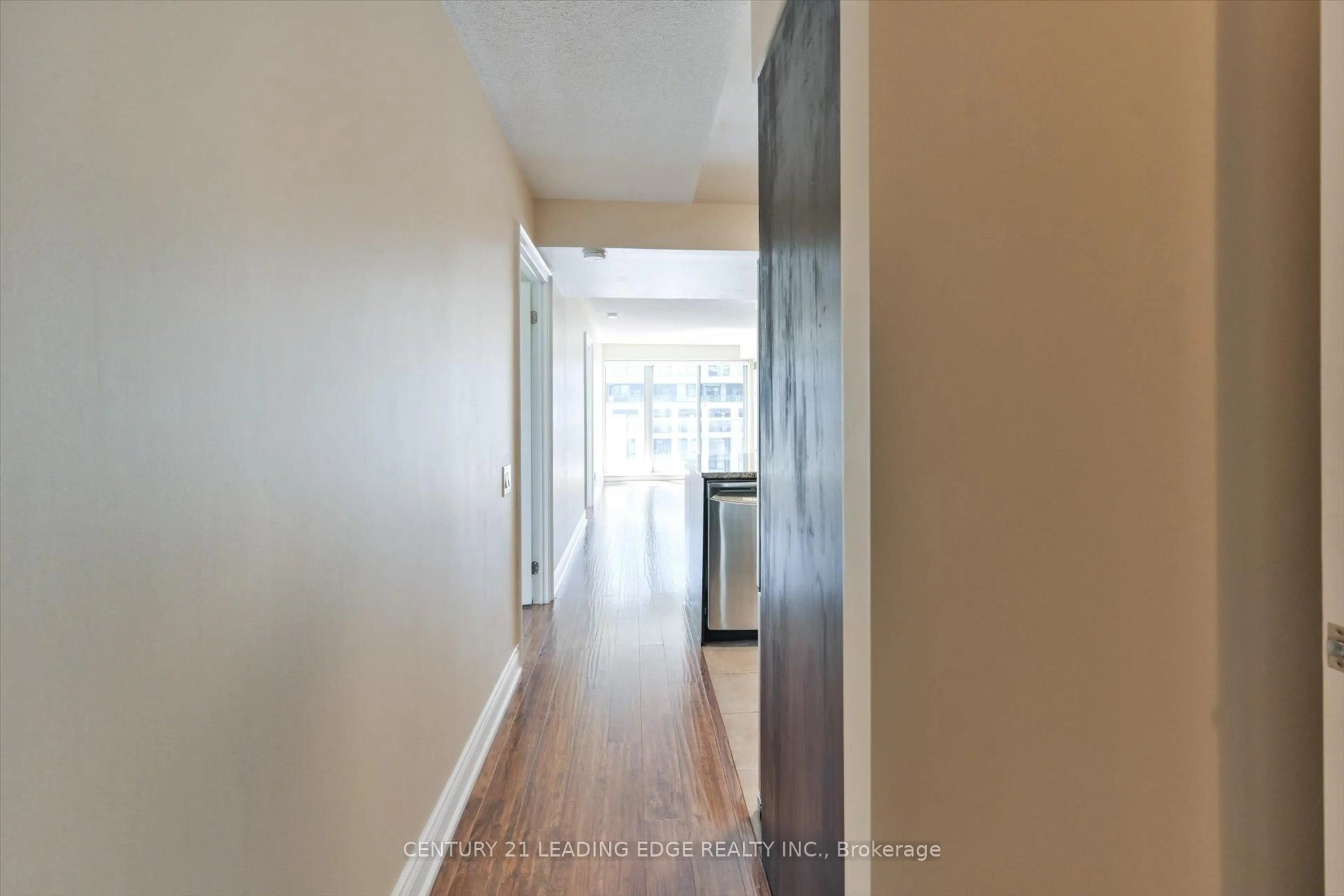 Indoor entryway for 1040 The Queensway #710, Toronto Ontario M8Z 0A7