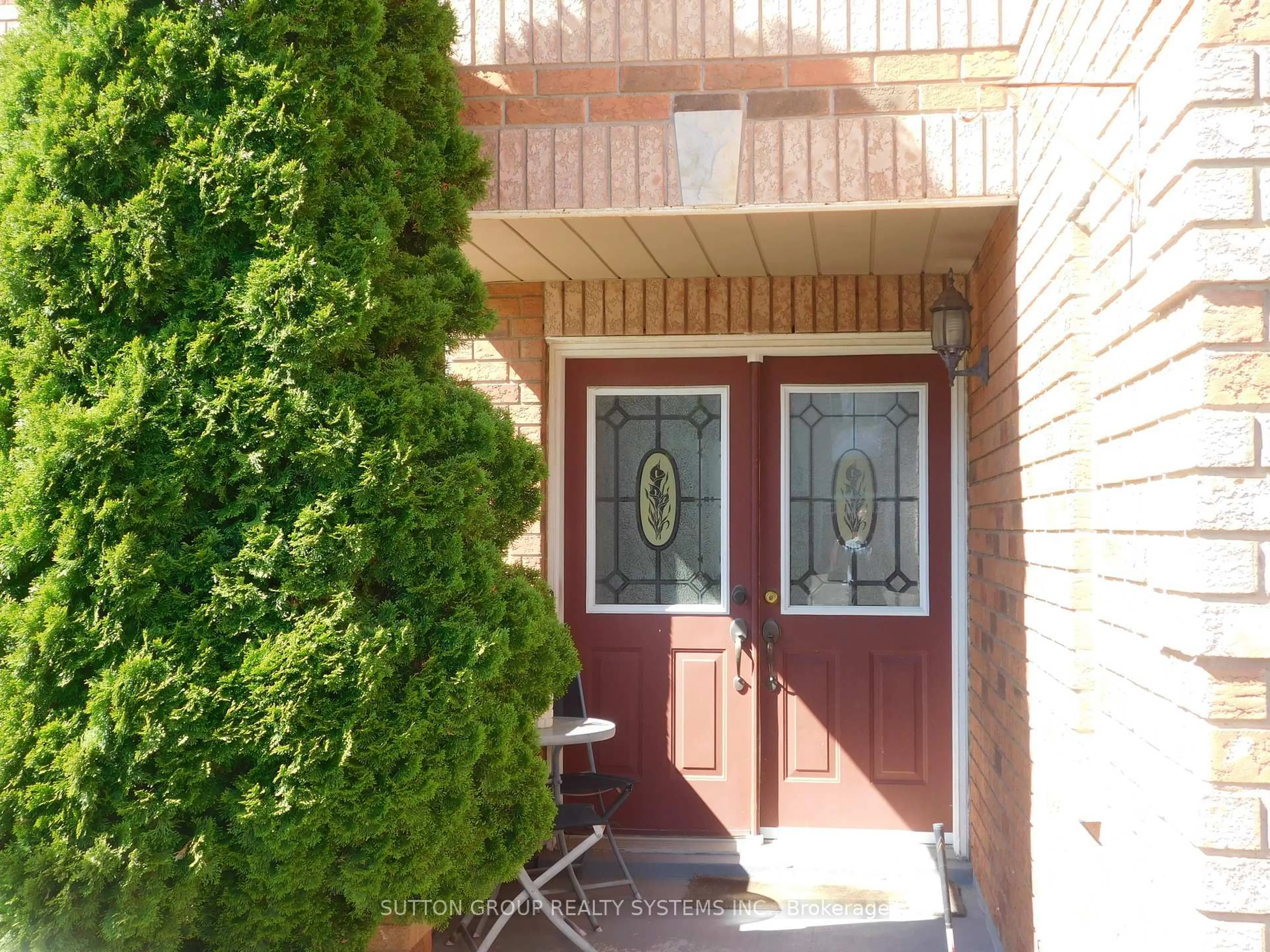 Indoor entryway for 85 Weather Vane Lane, Brampton Ontario L6X 4R4
