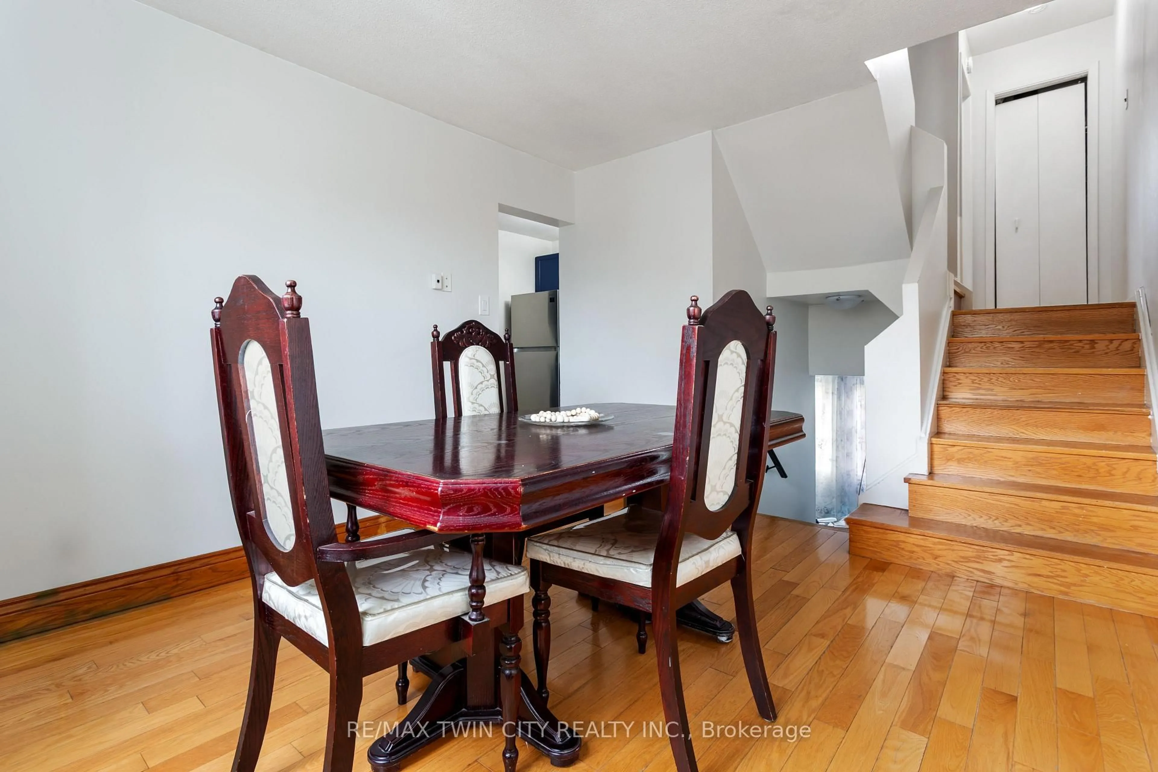 Dining room, unknown for 7 Eden Park Dr, Brampton Ontario L6T 3A5