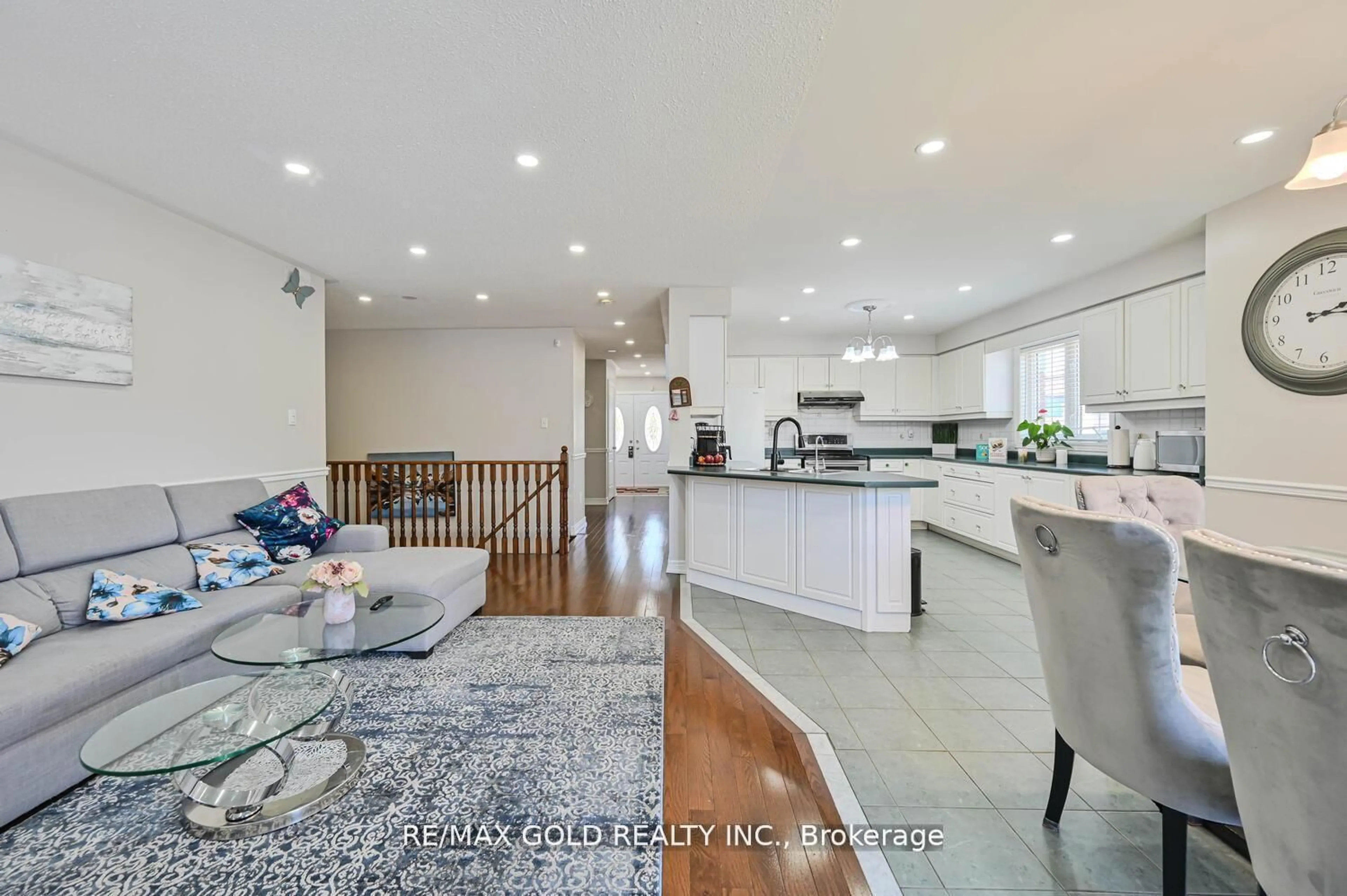 Open concept kitchen, unknown for 156 Barleyfield Rd, Brampton Ontario L6R 2K3