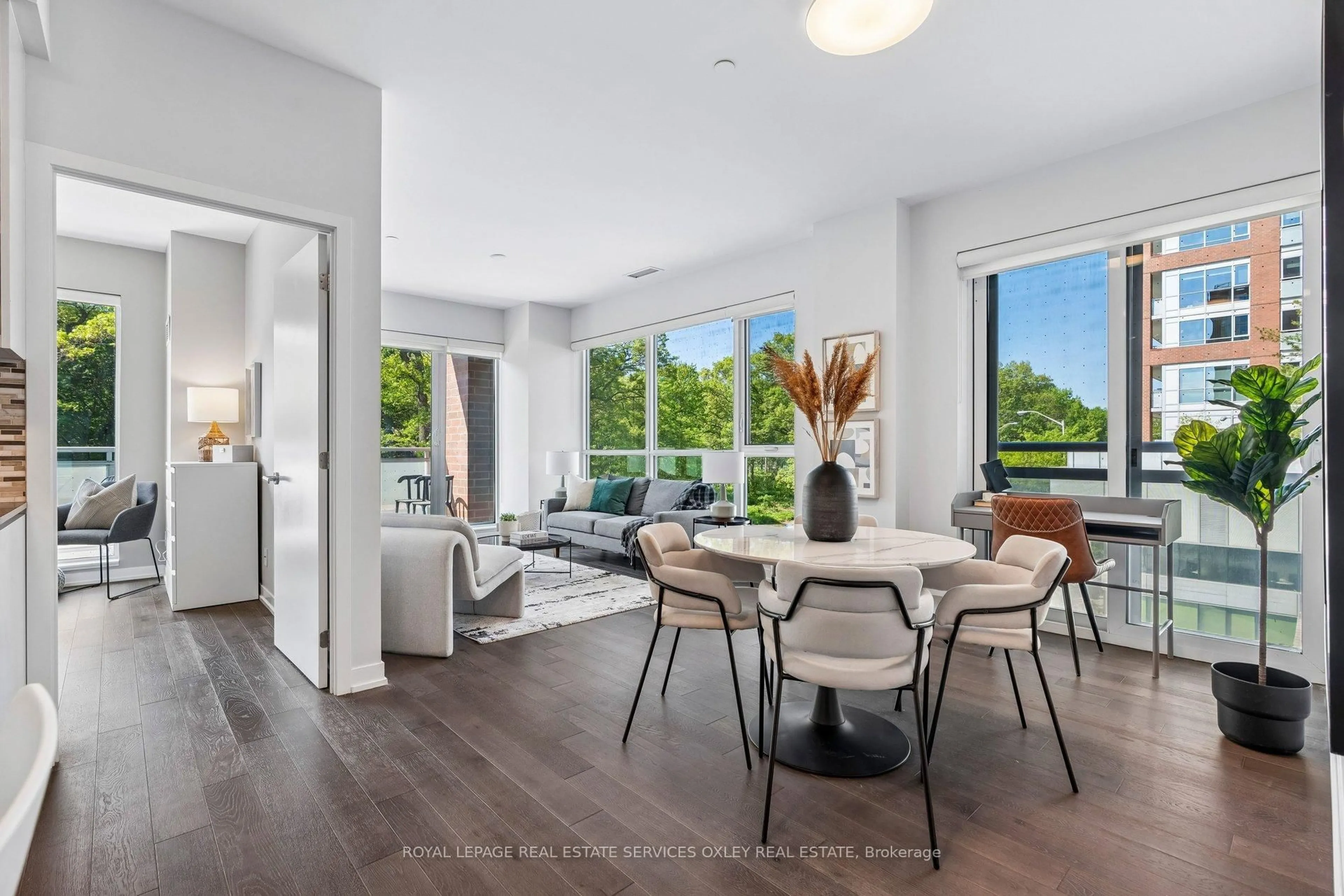 Unknown for 1830 Bloor St #312, Toronto Ontario M6P 0A2
