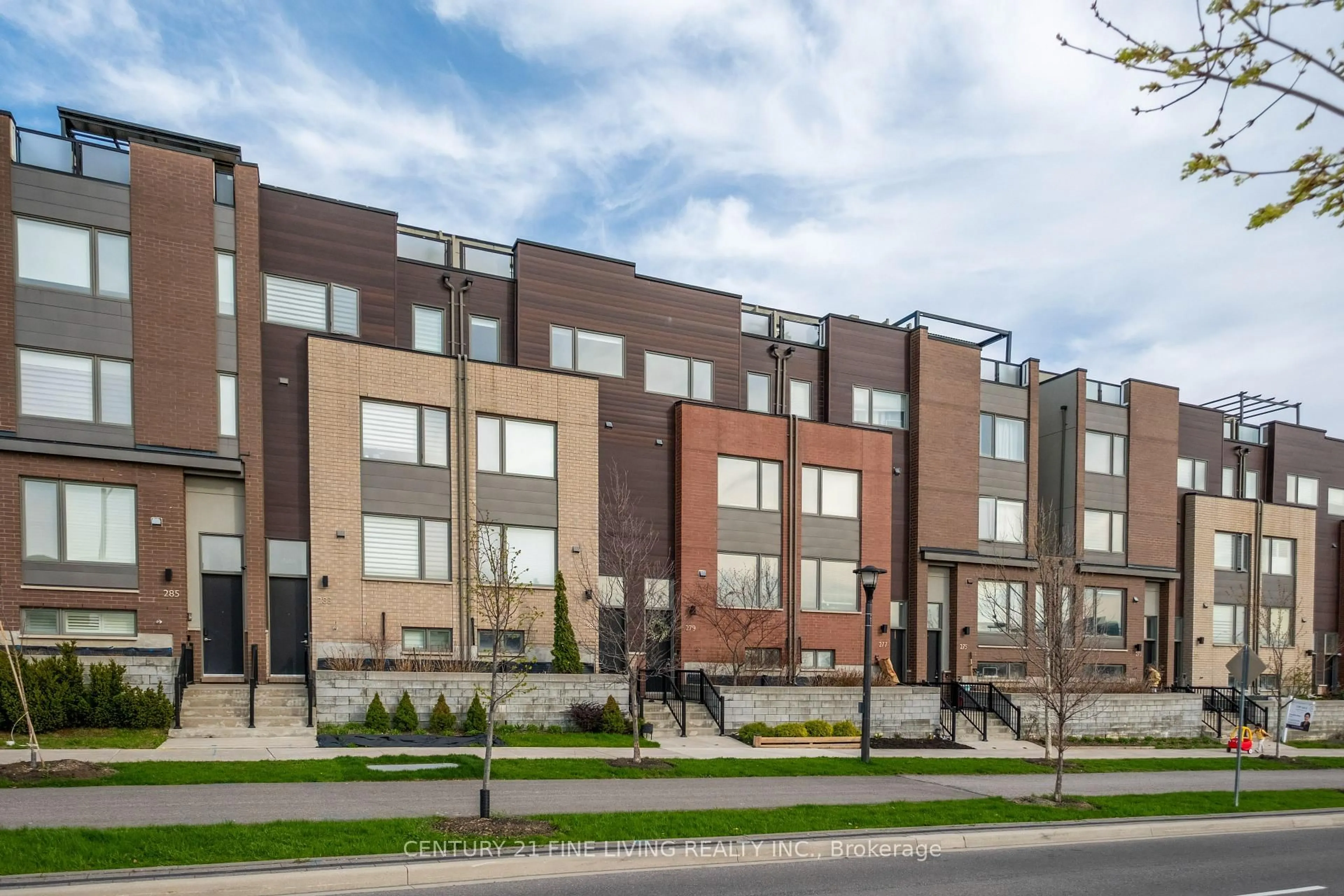 Home with brick exterior material, street for 279 Downsview Park Blvd, Toronto Ontario M3K 0B6