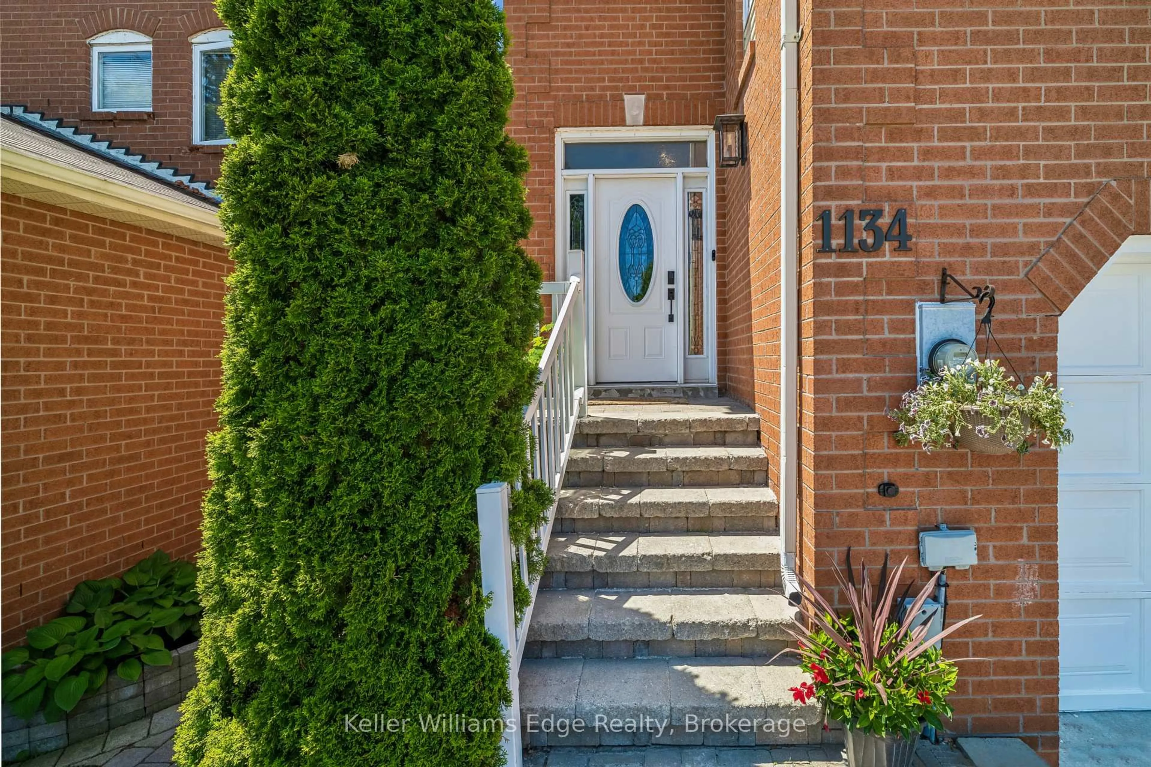 Unknown for 1134 Leewood Dr, Oakville Ontario L6M 3B7