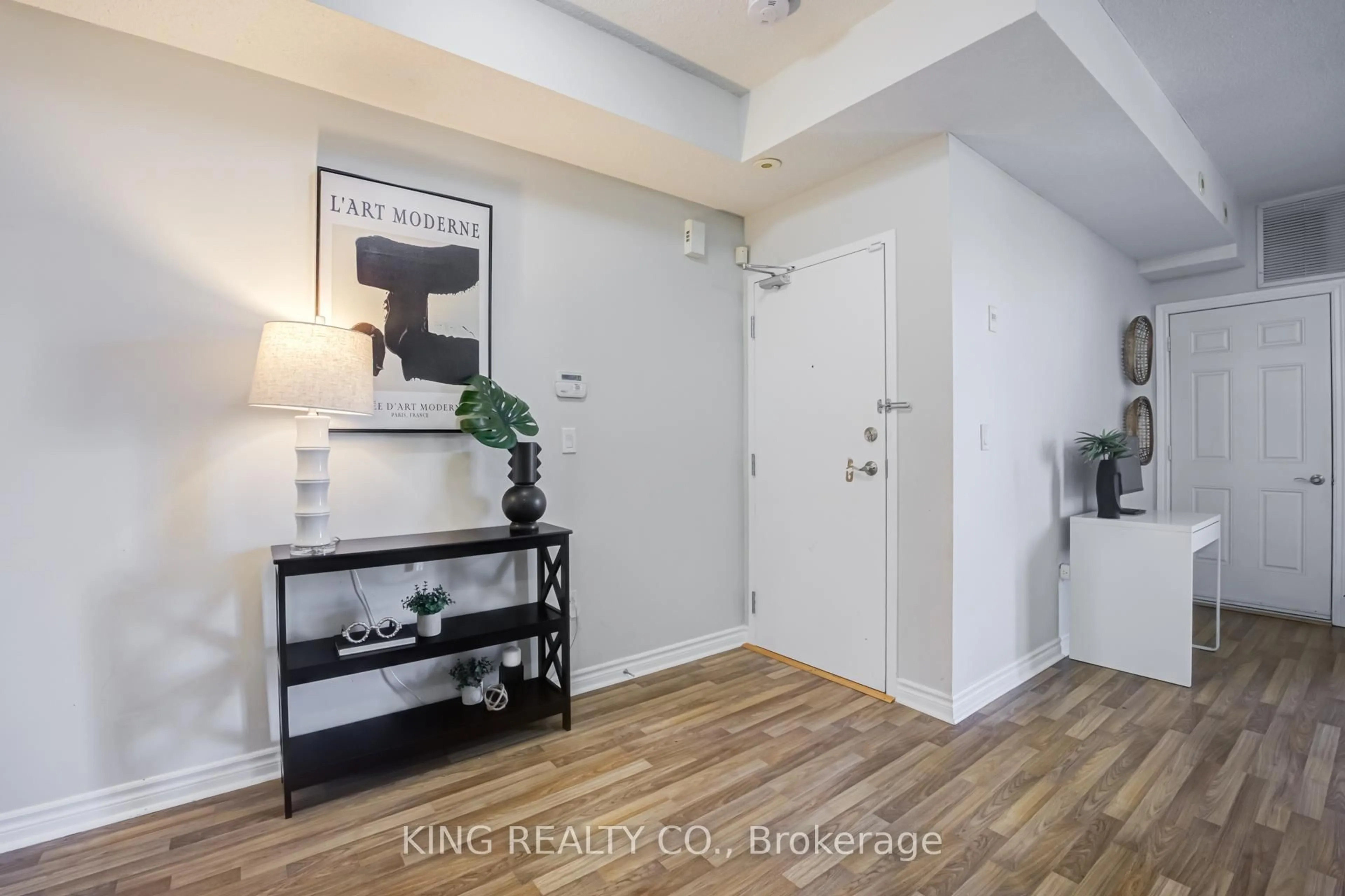 Indoor entryway for 36 Gibson Ave #27, Toronto Ontario M9N 0A5
