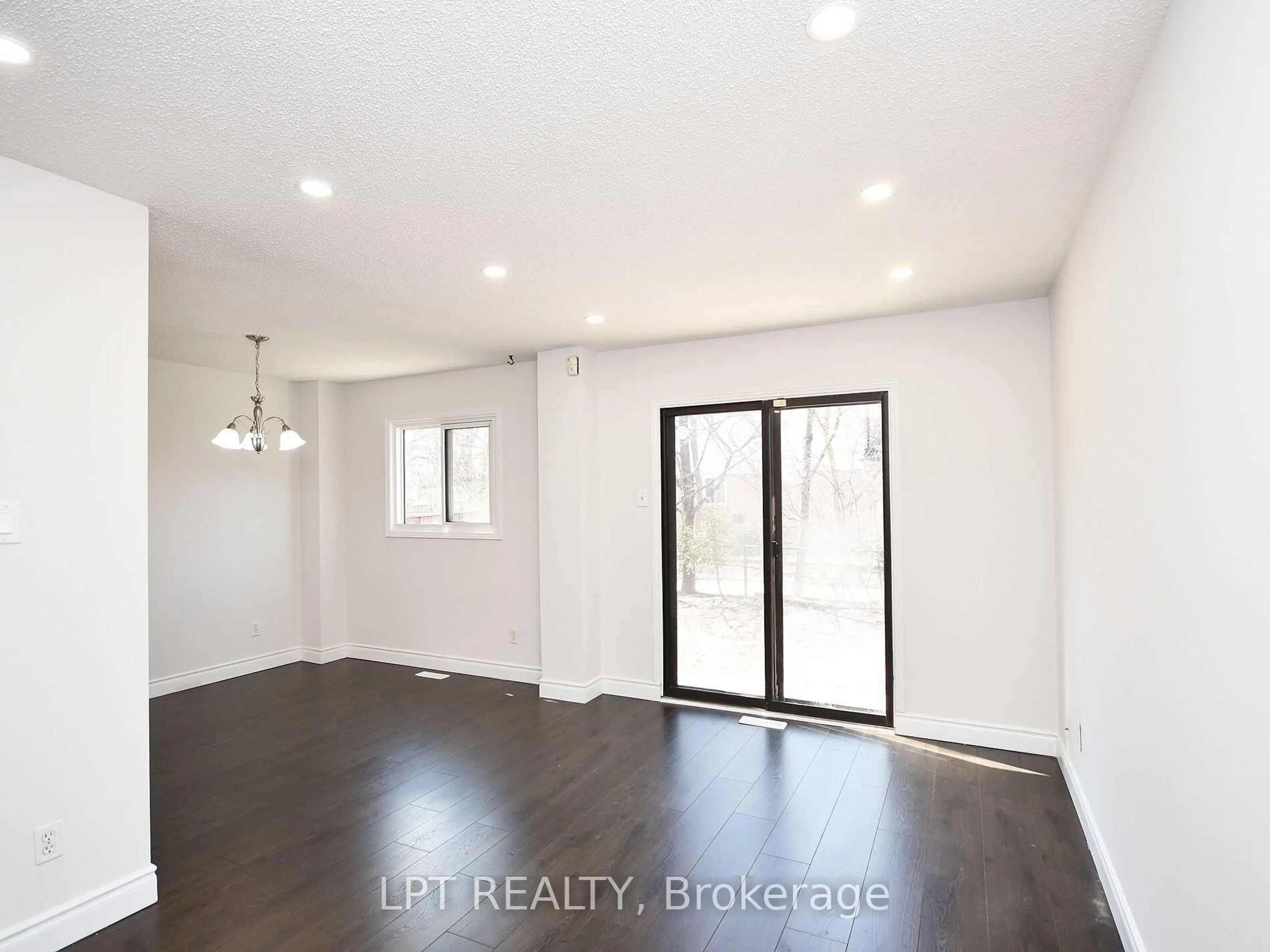 A pic of a room for 93 Martindale Cres, Brampton Ontario L6X 2T8