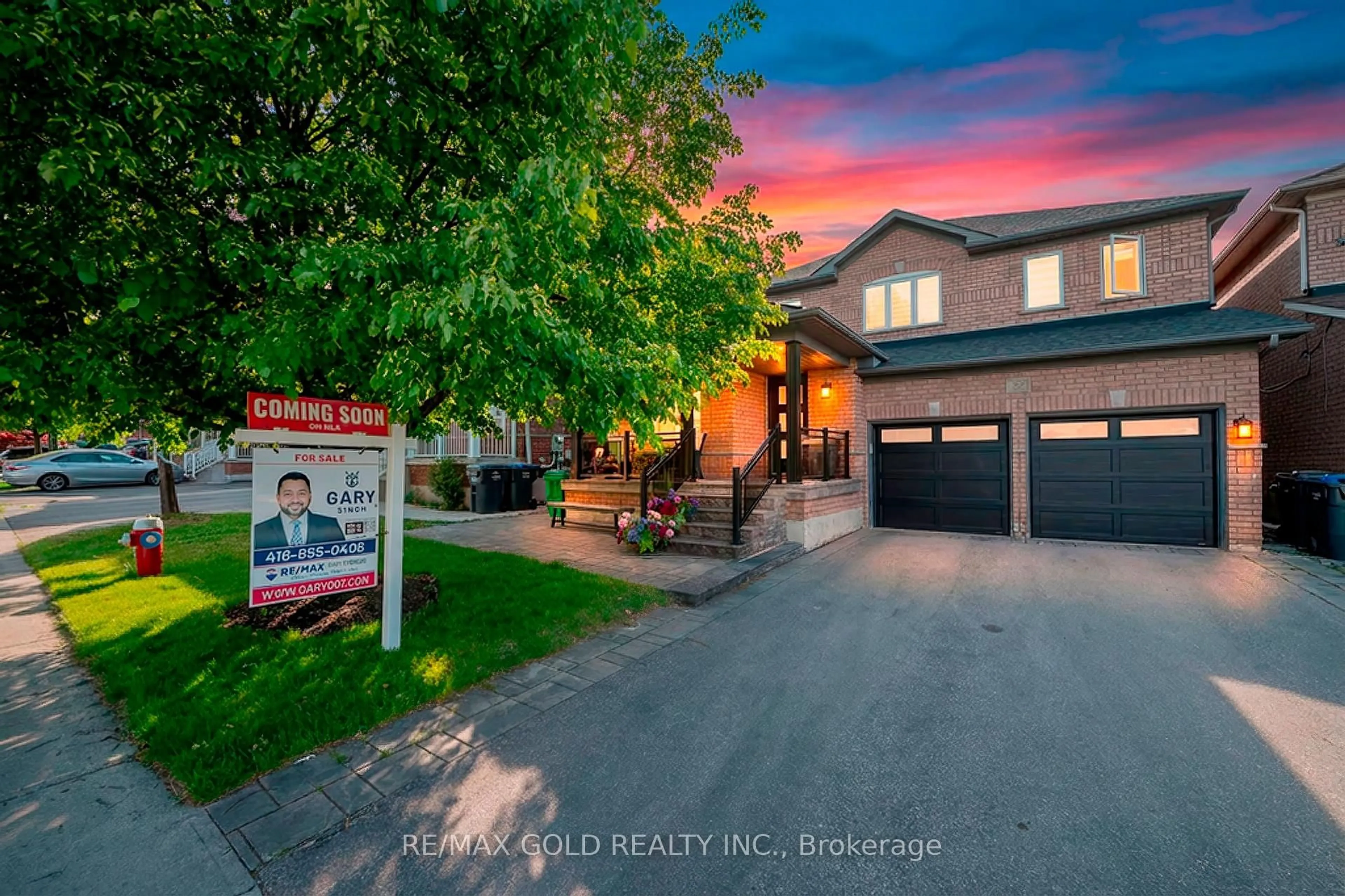 A pic from outside/outdoor area/front of a property/back of a property/a pic from drone, street for 50 Fairhill Ave, Brampton Ontario L7A 2E7