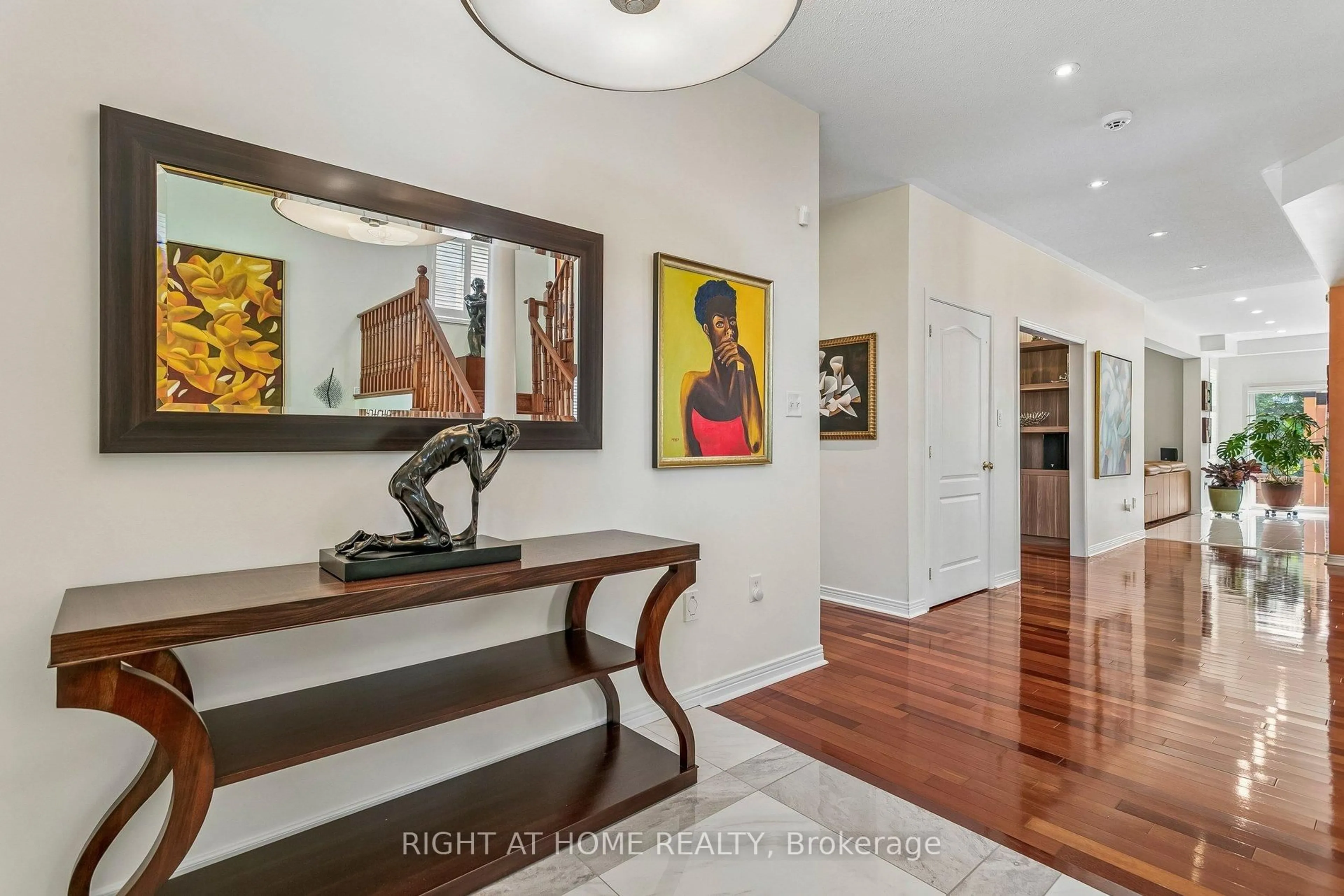 Indoor entryway for 4263 Couples Cres, Burlington Ontario L7M 4Z2