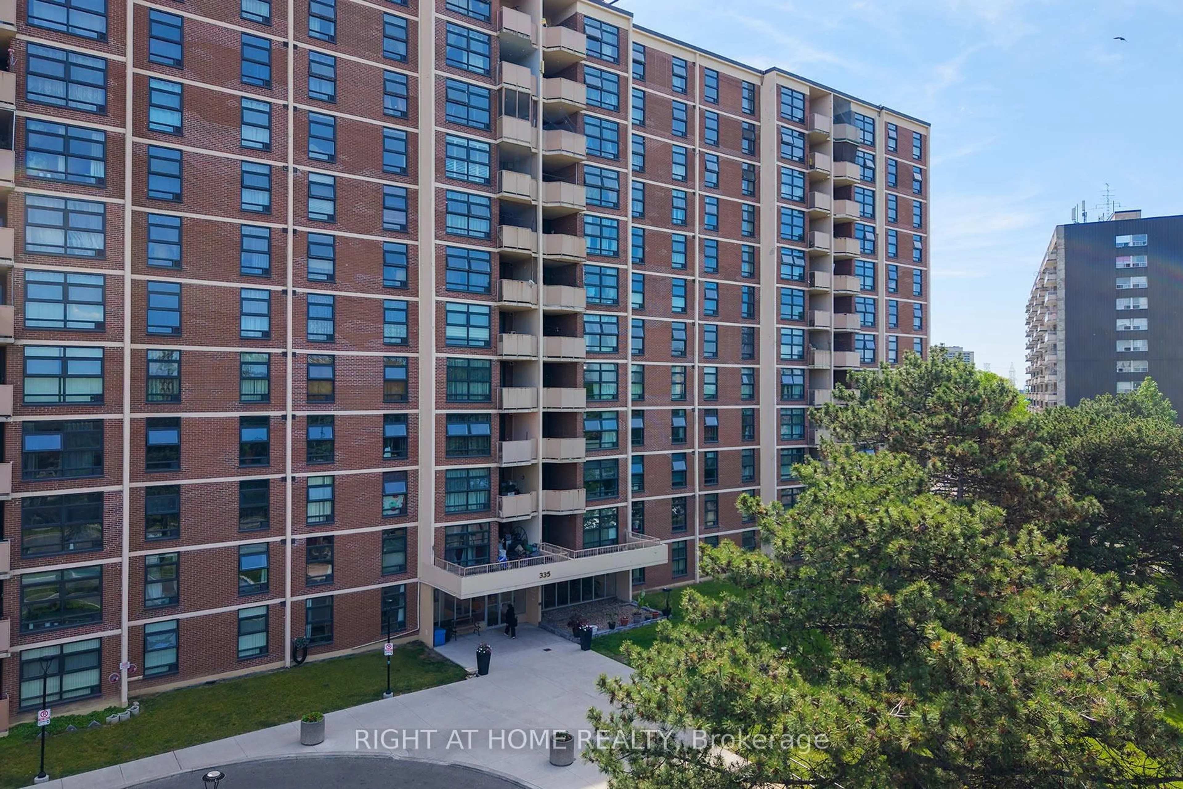 A pic from outside/outdoor area/front of a property/back of a property/a pic from drone, city buildings view from balcony for 335 Driftwood Ave #608, Toronto Ontario M3N 2P3
