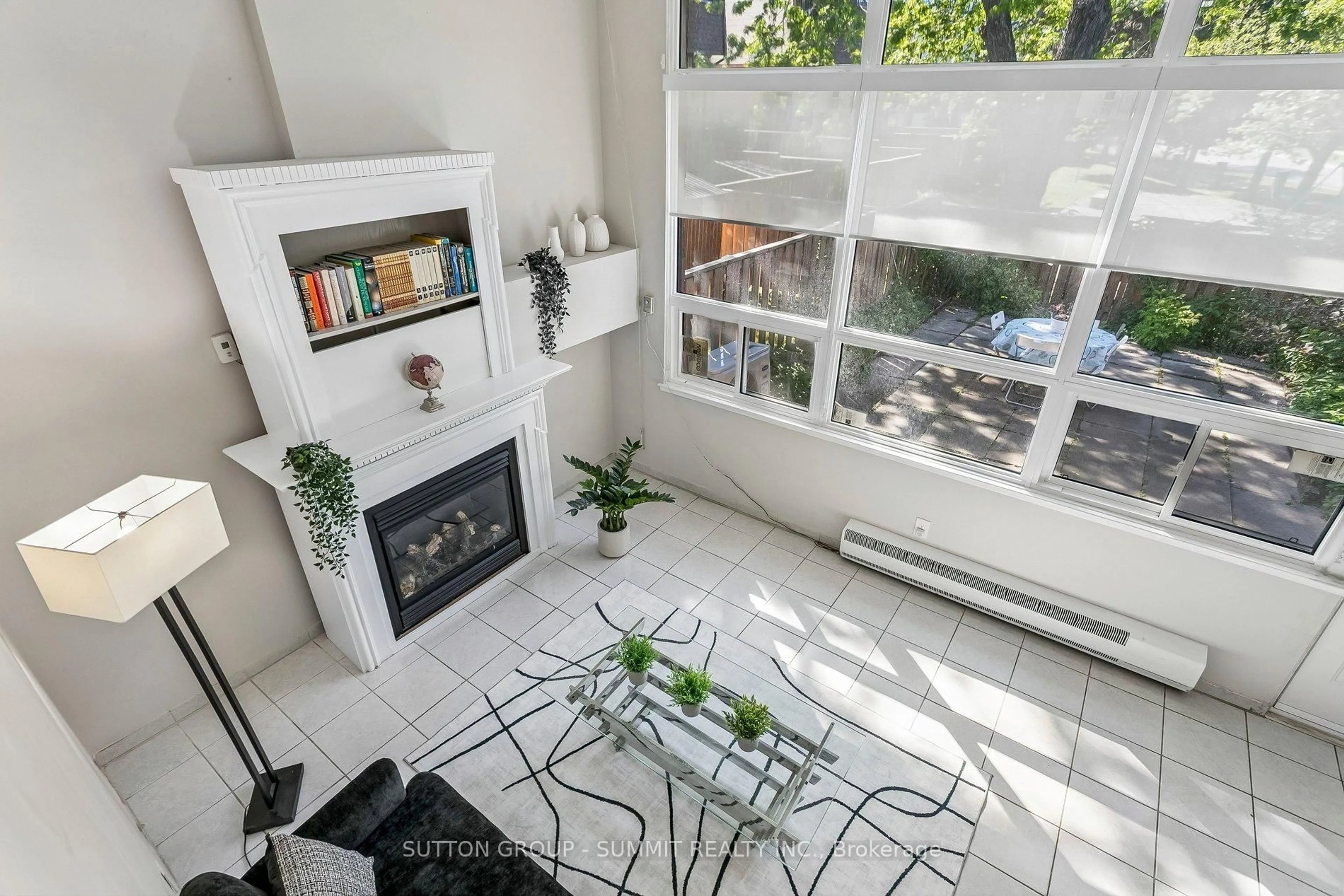 Living room with furniture, unknown for 180 MISSISSAUGA VALLEY Blvd #211, Mississauga Ontario L5A 3M2