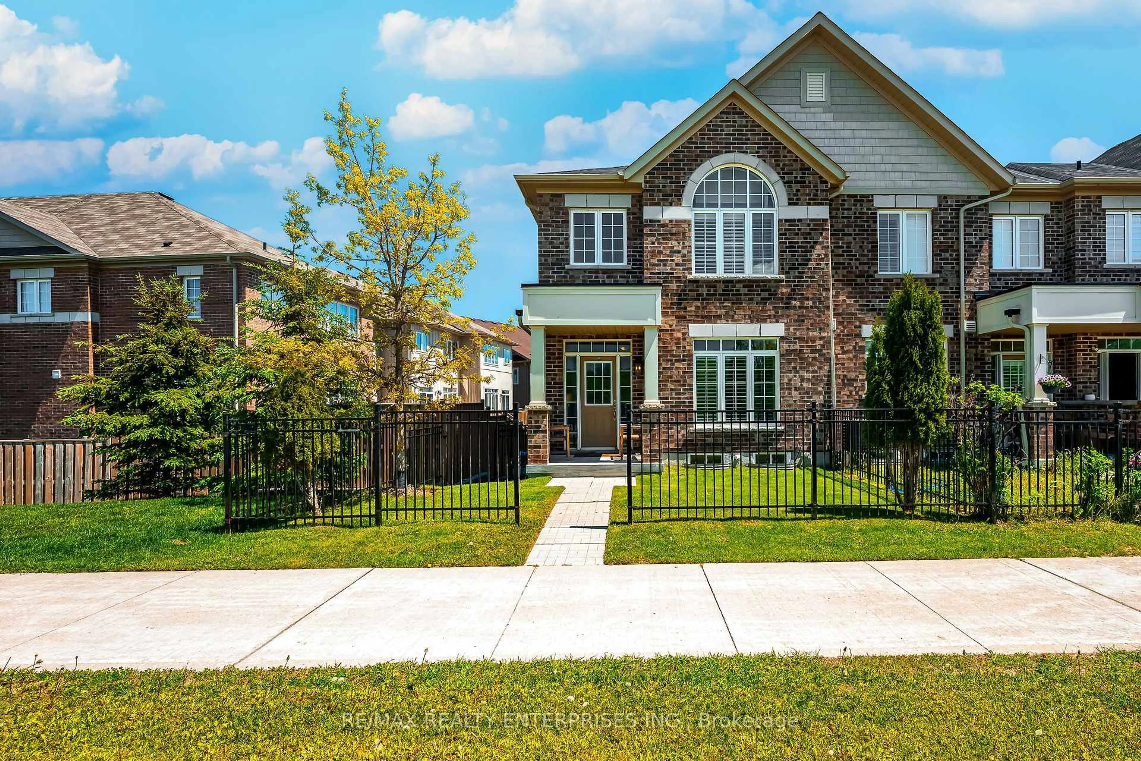 Home with brick exterior material, street for 172 Parkinson Cres #25, Orangeville Ontario L9W 6X3