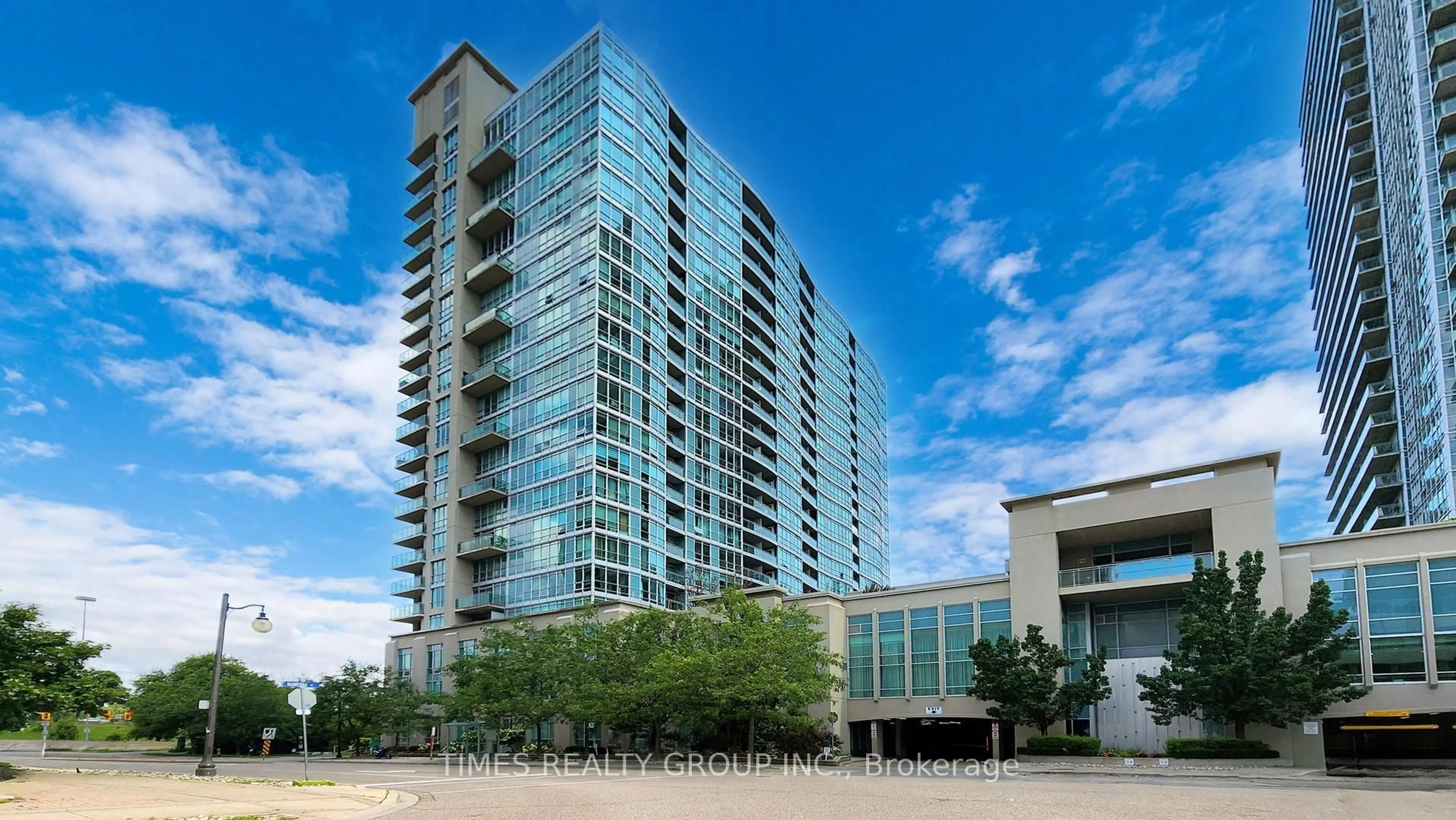 Indoor foyer for 185 Legion Rd #1407, Toronto Ontario M8Y 0A1