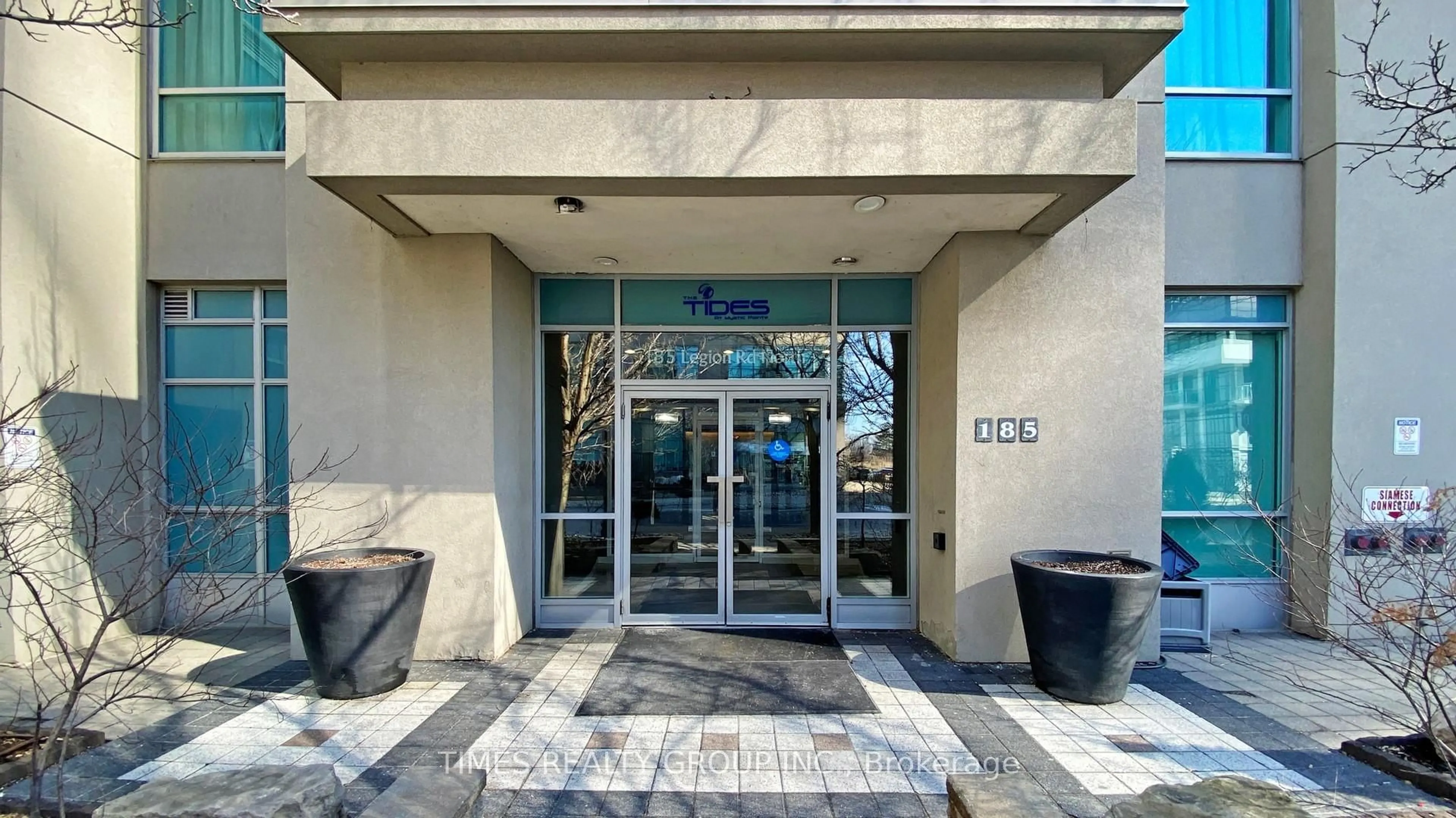 Indoor foyer for 185 Legion Rd #1407, Toronto Ontario M8Y 0A1