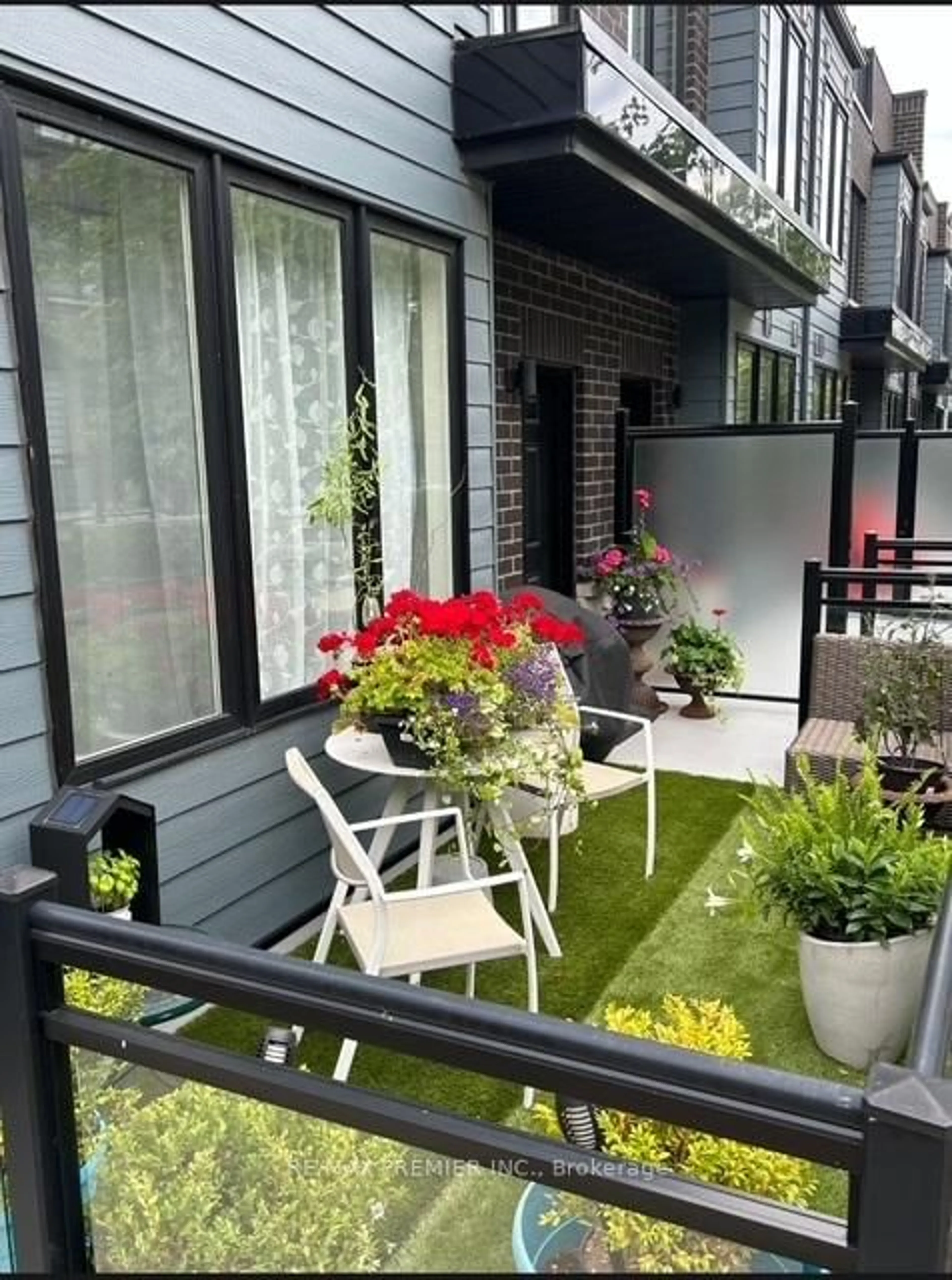 Balcony in the apartment, street for 2255 Mcnab Lane #1, Mississauga Ontario L5J 0B3