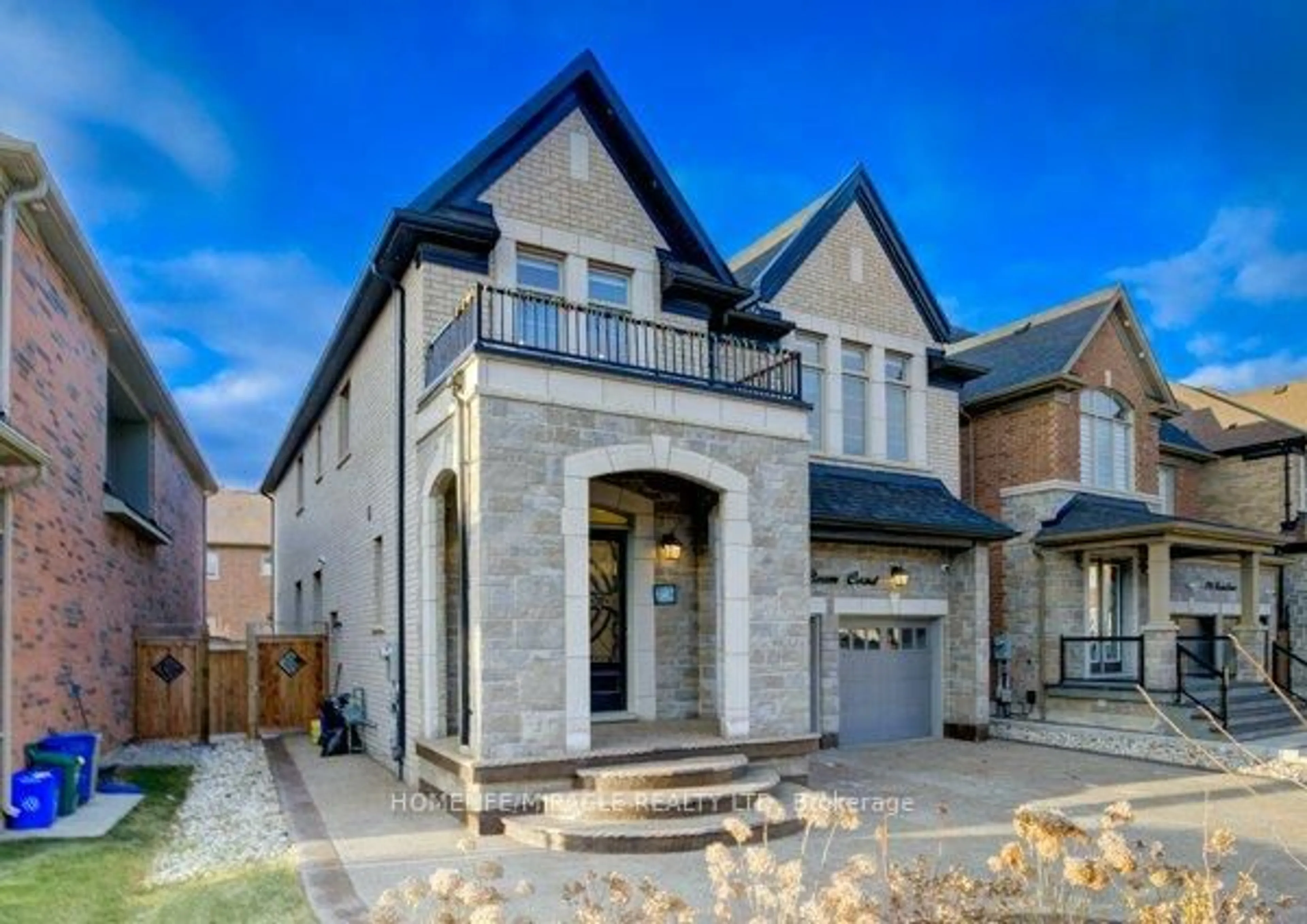 Home with brick exterior material, street for 600 Beam Crt, Milton Ontario L9E 1L3