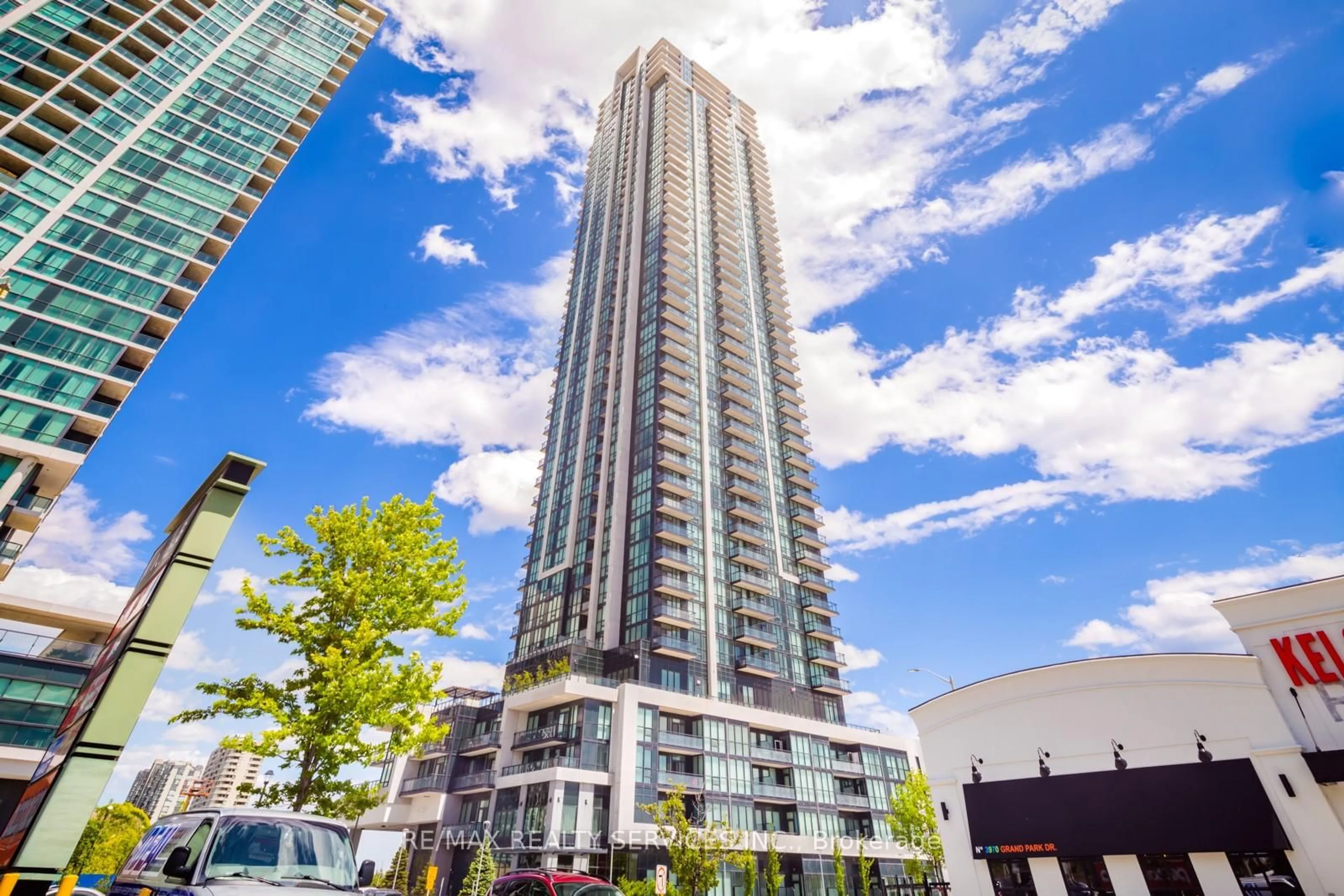 Patio, building for 3975 Grand Park Dr #1506, Mississauga Ontario L5B 0K4