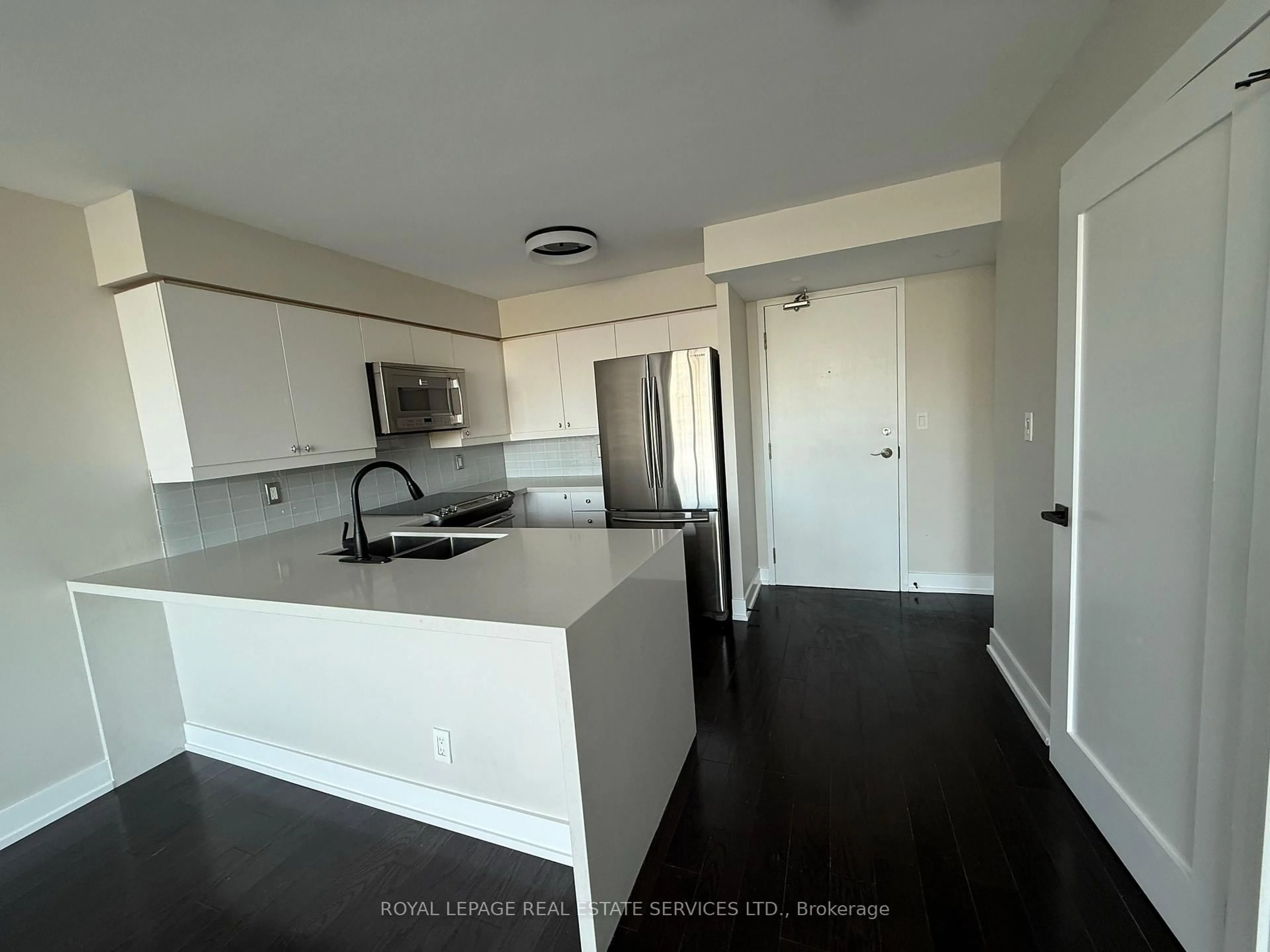 Open concept kitchen, unknown for 200 Manitoba St #334, Toronto Ontario M8Y 3Y9