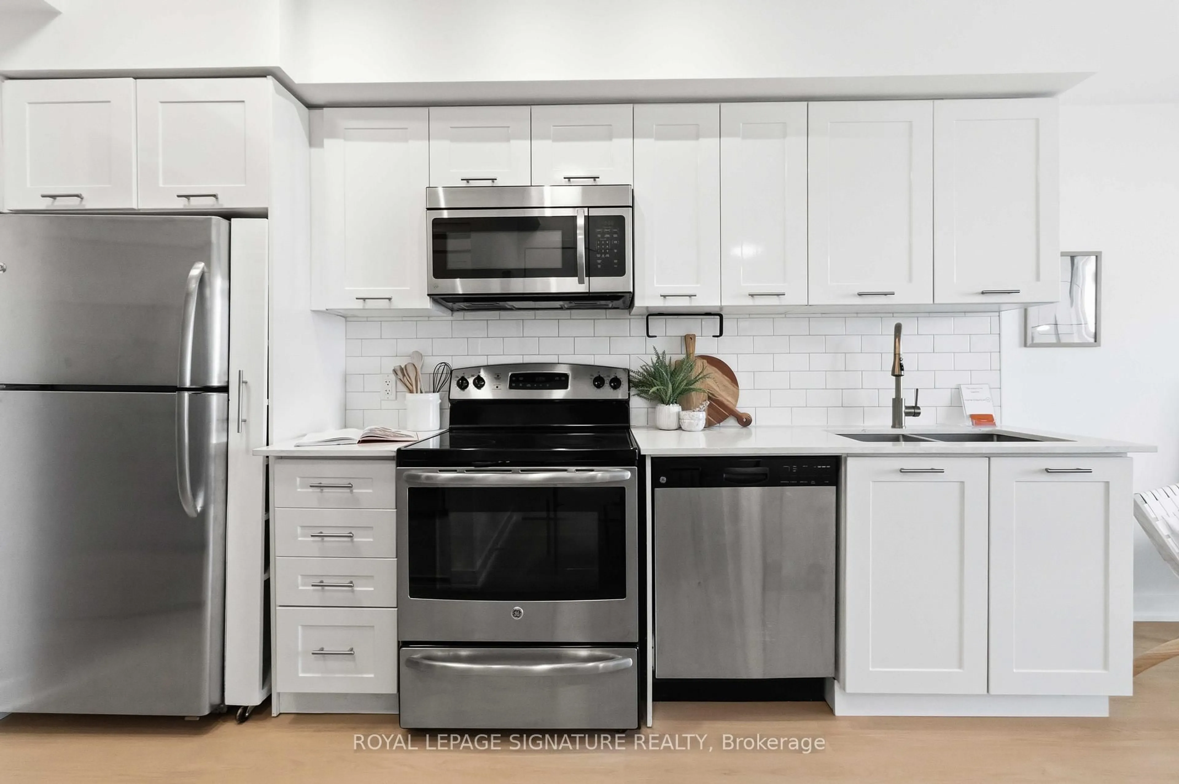 Standard kitchen, unknown for 2212 Lake Shore Blvd #3604, Toronto Ontario M8V 0C2