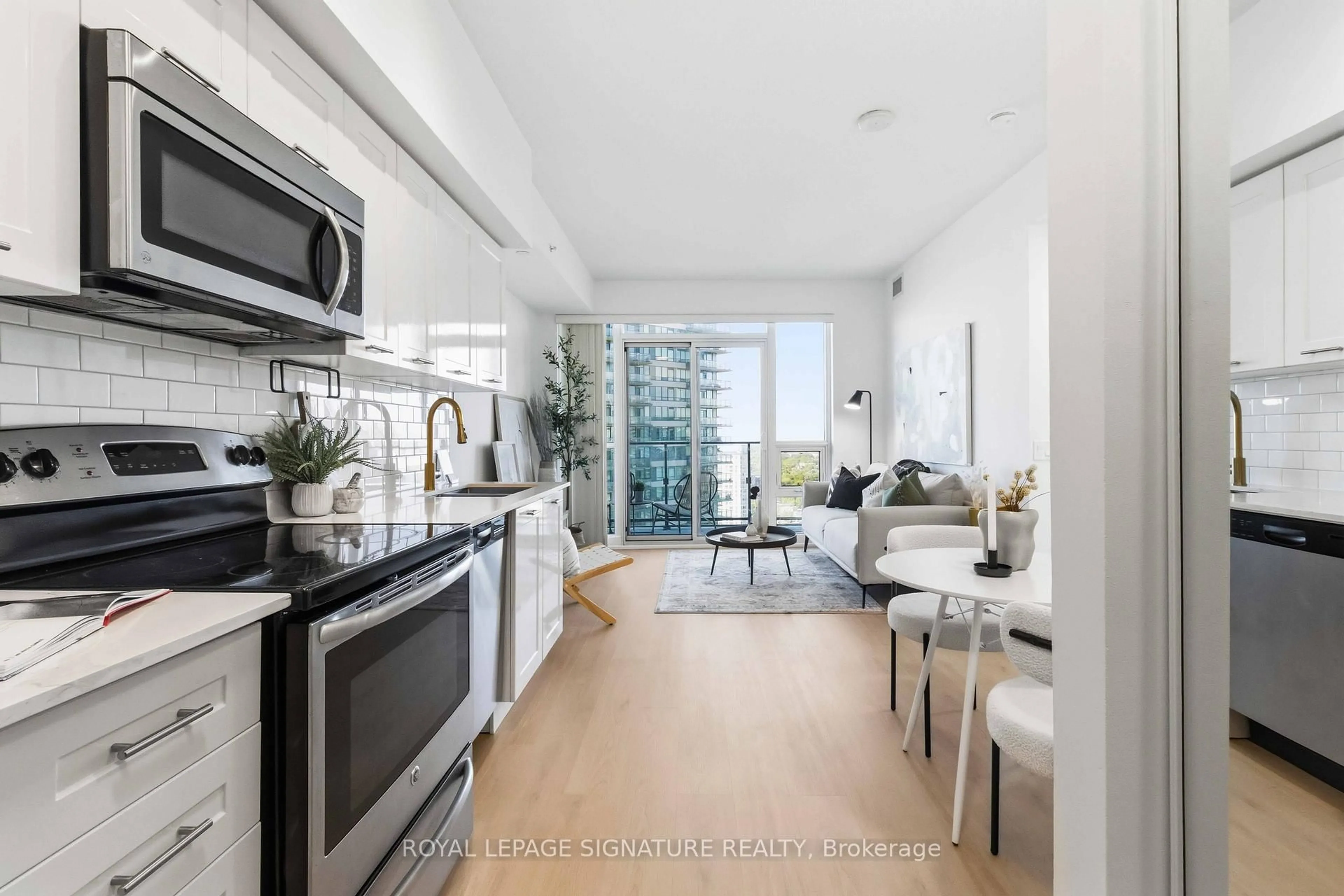 Open concept kitchen, unknown for 2212 Lake Shore Blvd #3604, Toronto Ontario M8V 0C2