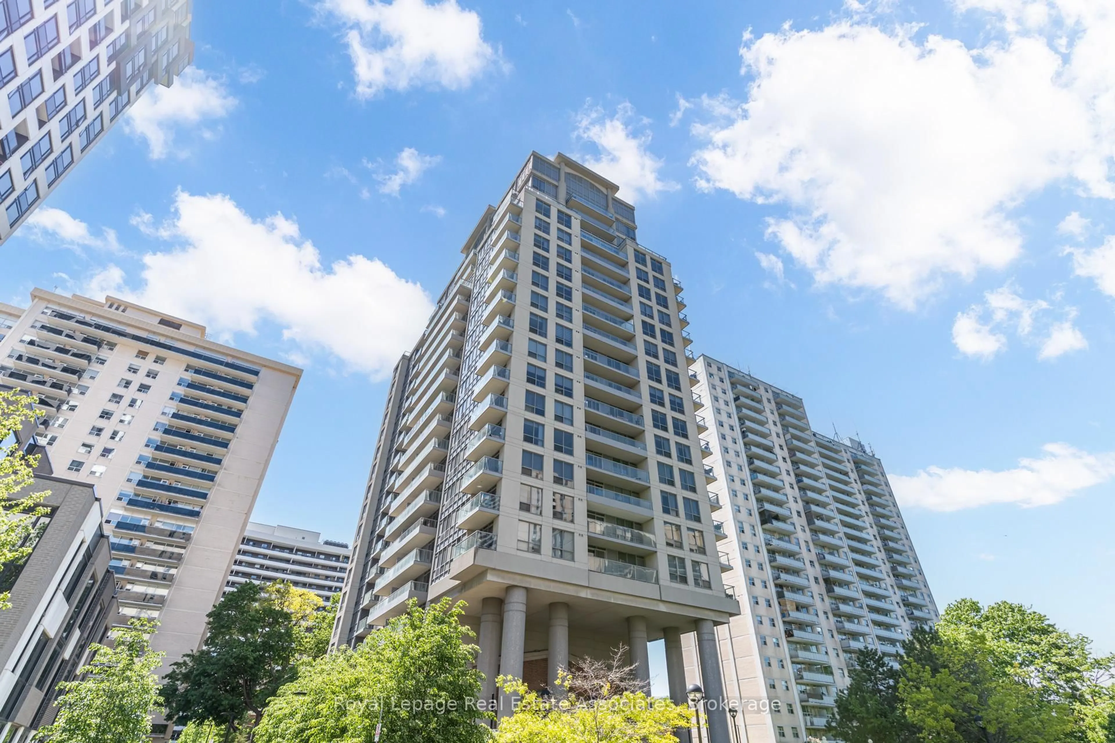 Unknown for 70 High Park Ave #705, Toronto Ontario M6P 1A1
