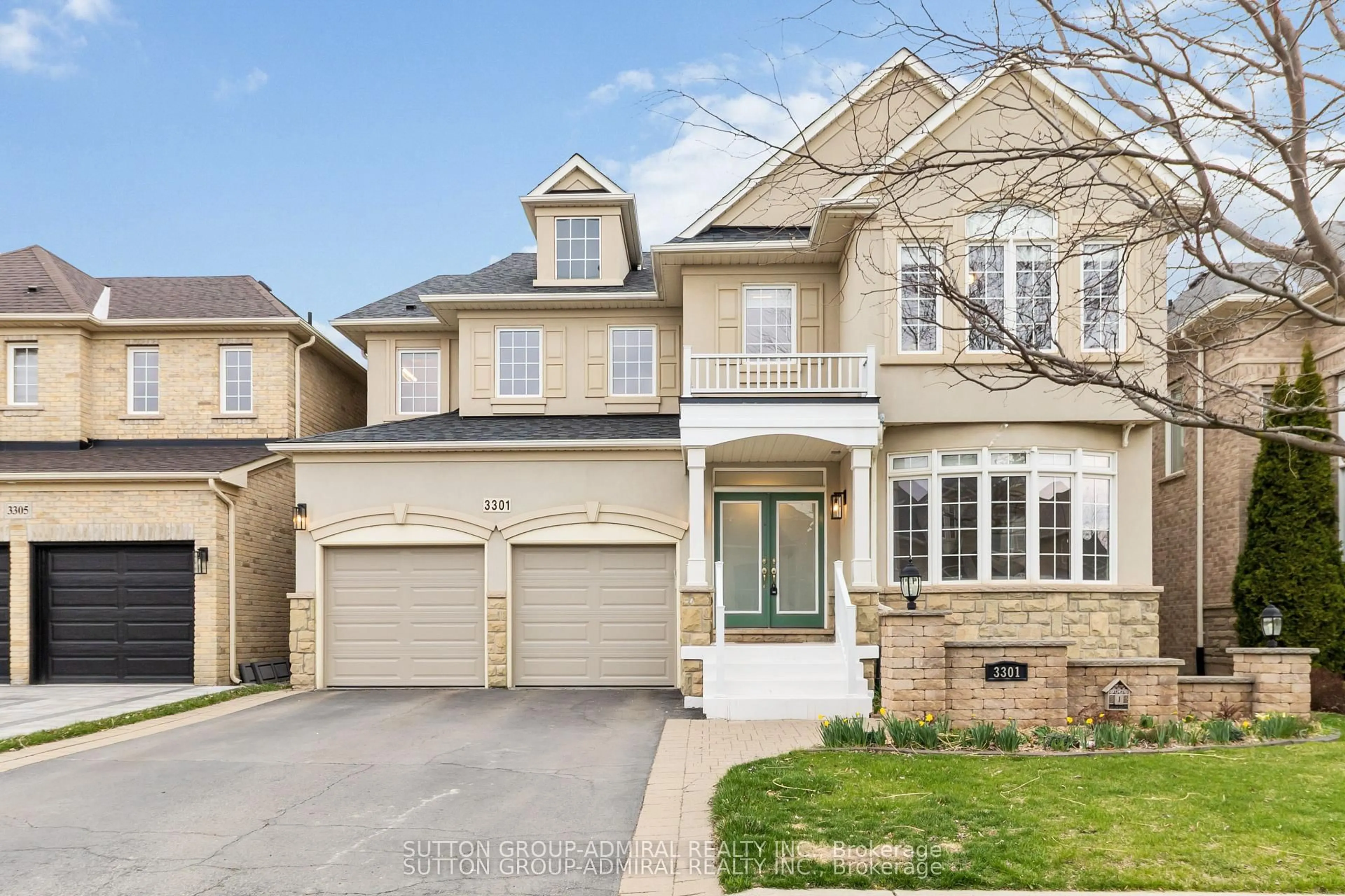 Home with brick exterior material, street for 3301 Skipton Lane, Oakville Ontario L6M 0K2