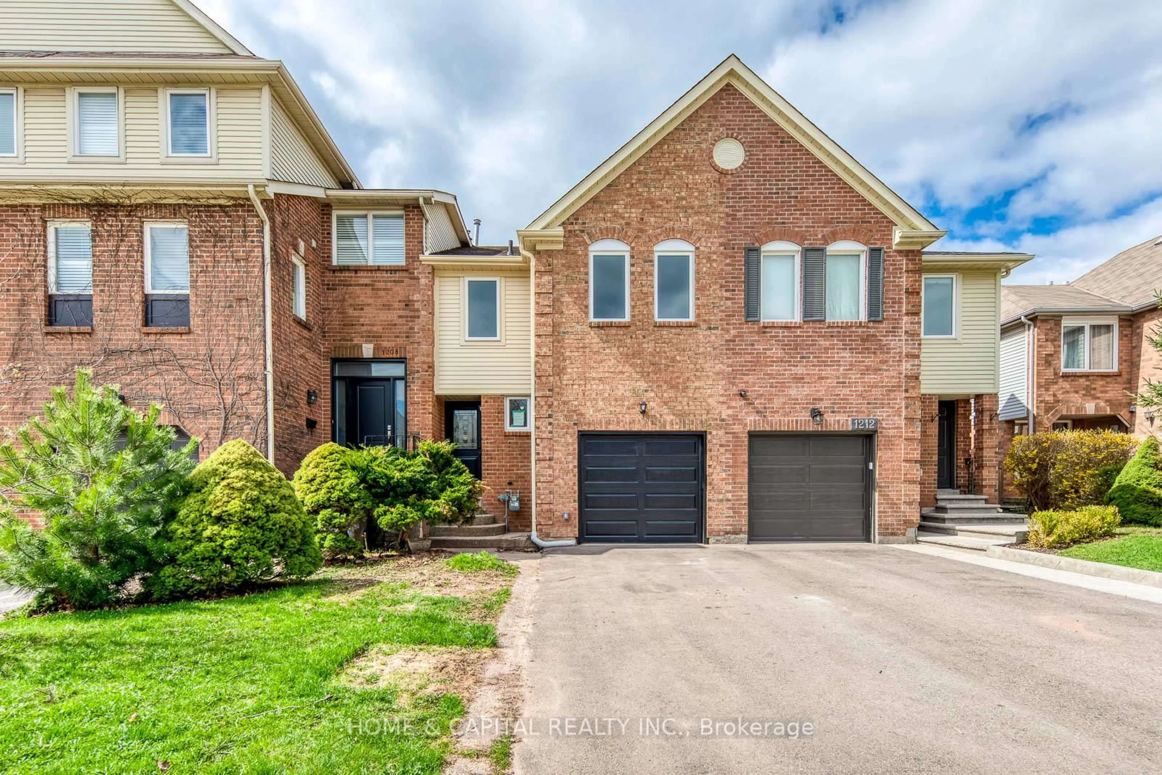 Home with brick exterior material, street for 1210 LEEWOOD Dr, Oakville Ontario L6M 3B3
