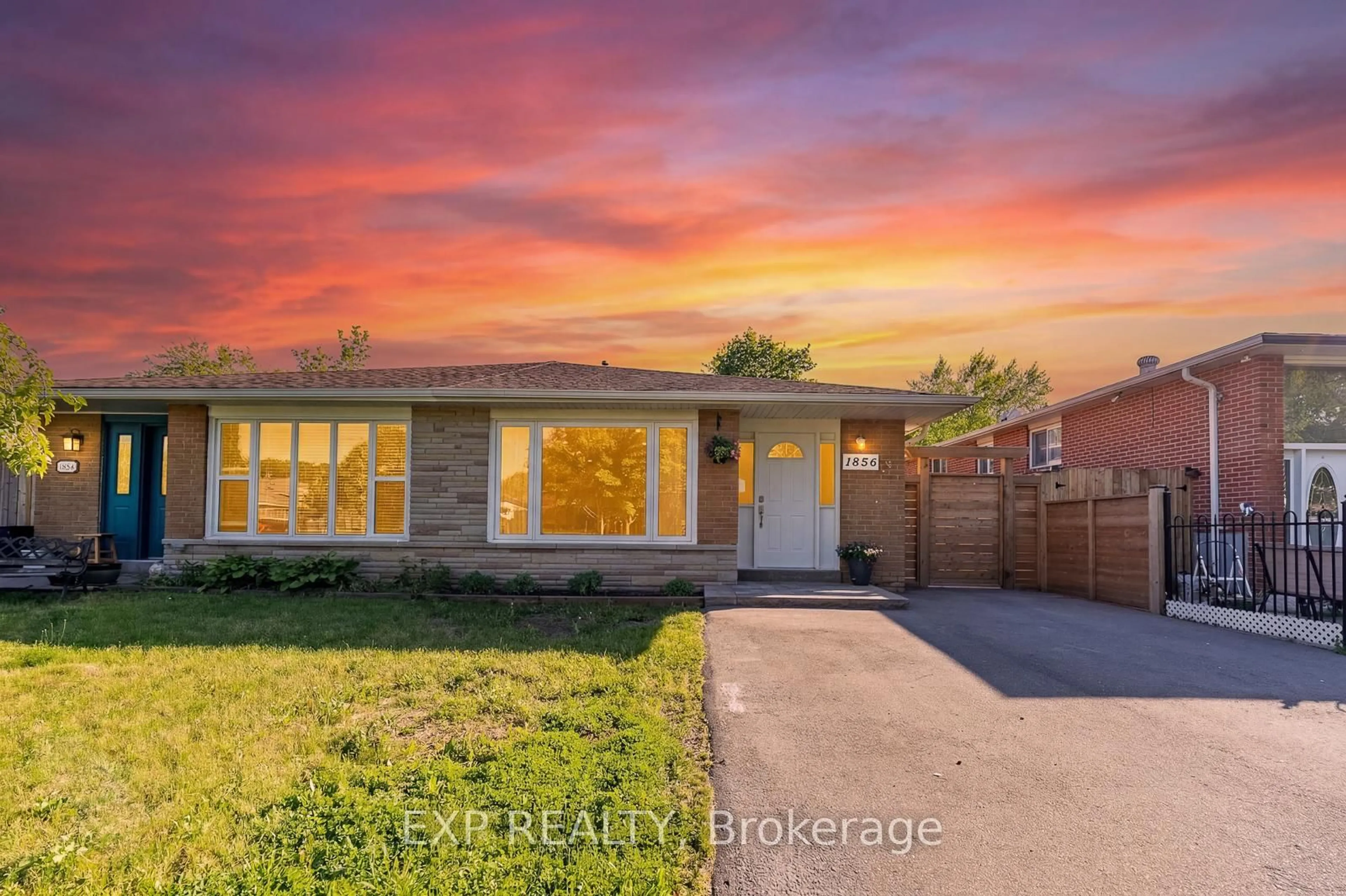 Home with brick exterior material, street for 1856 Bonnymede Dr, Mississauga Ontario L5J 1E1