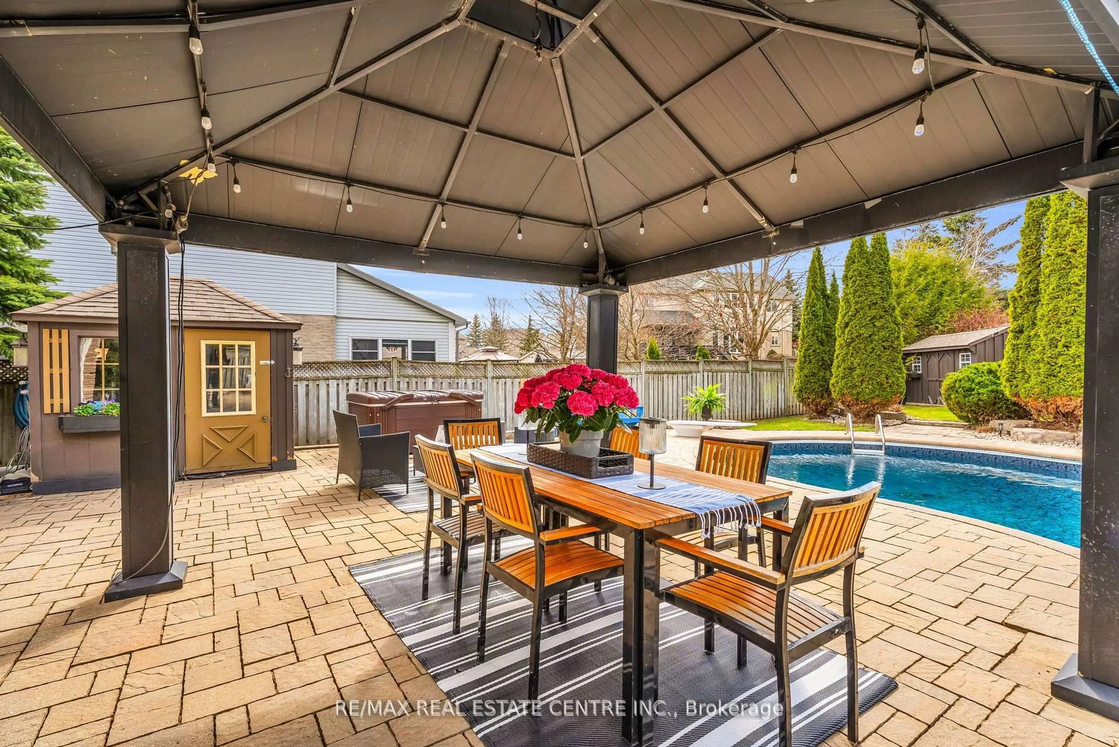 Patio, street for 11 Chapman Rd, Orangeville Ontario L9W 5C7