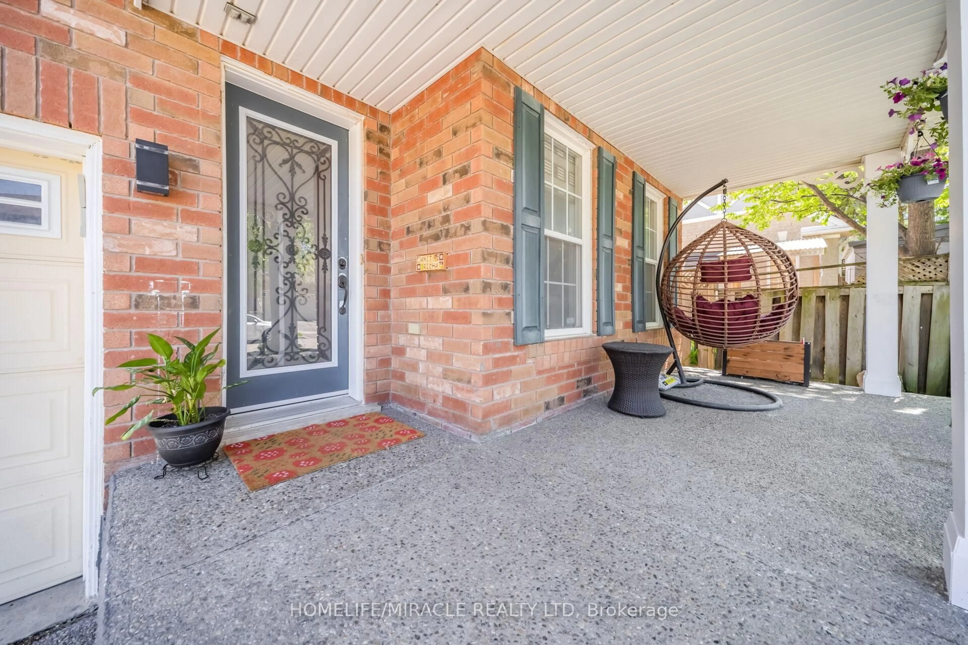 Patio, street for 3 White Rd, Brampton Ontario L7A 1Y5
