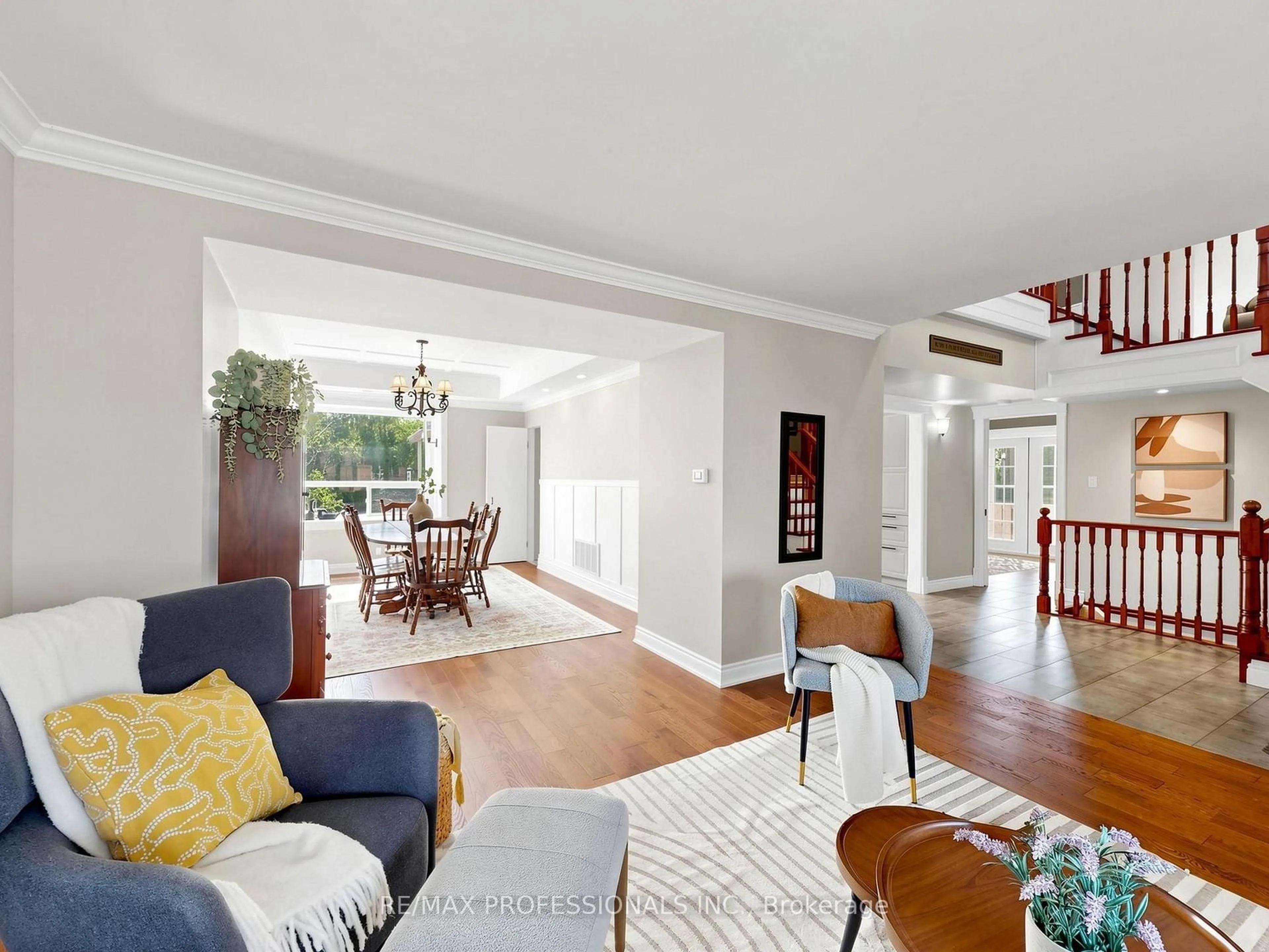 Living room with furniture, unknown for 25 Waltham Dr, Toronto Ontario M9V 1S6