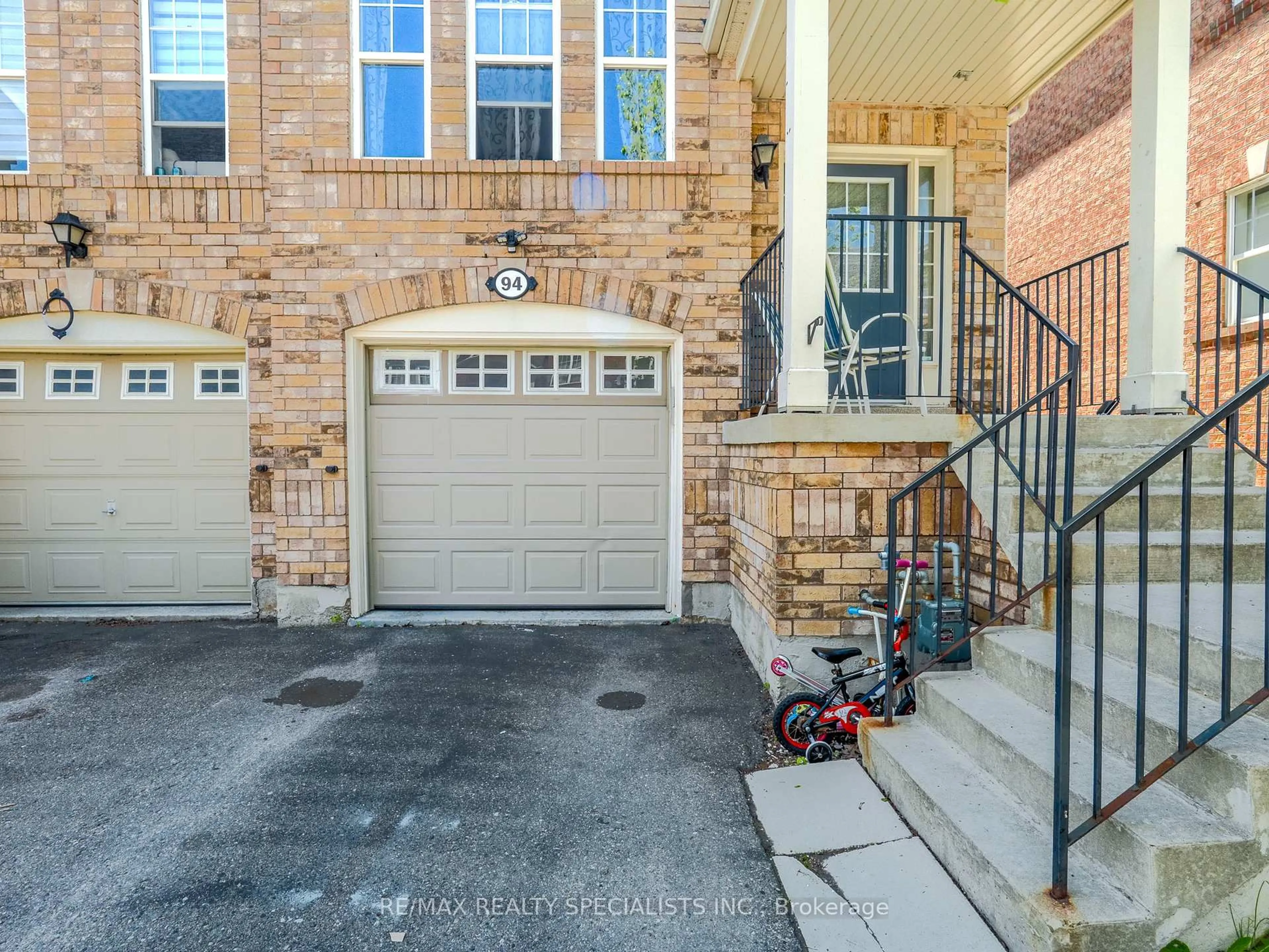Unknown for 94 Seedhouse Lane, Halton Hills Ontario L7G 6K3