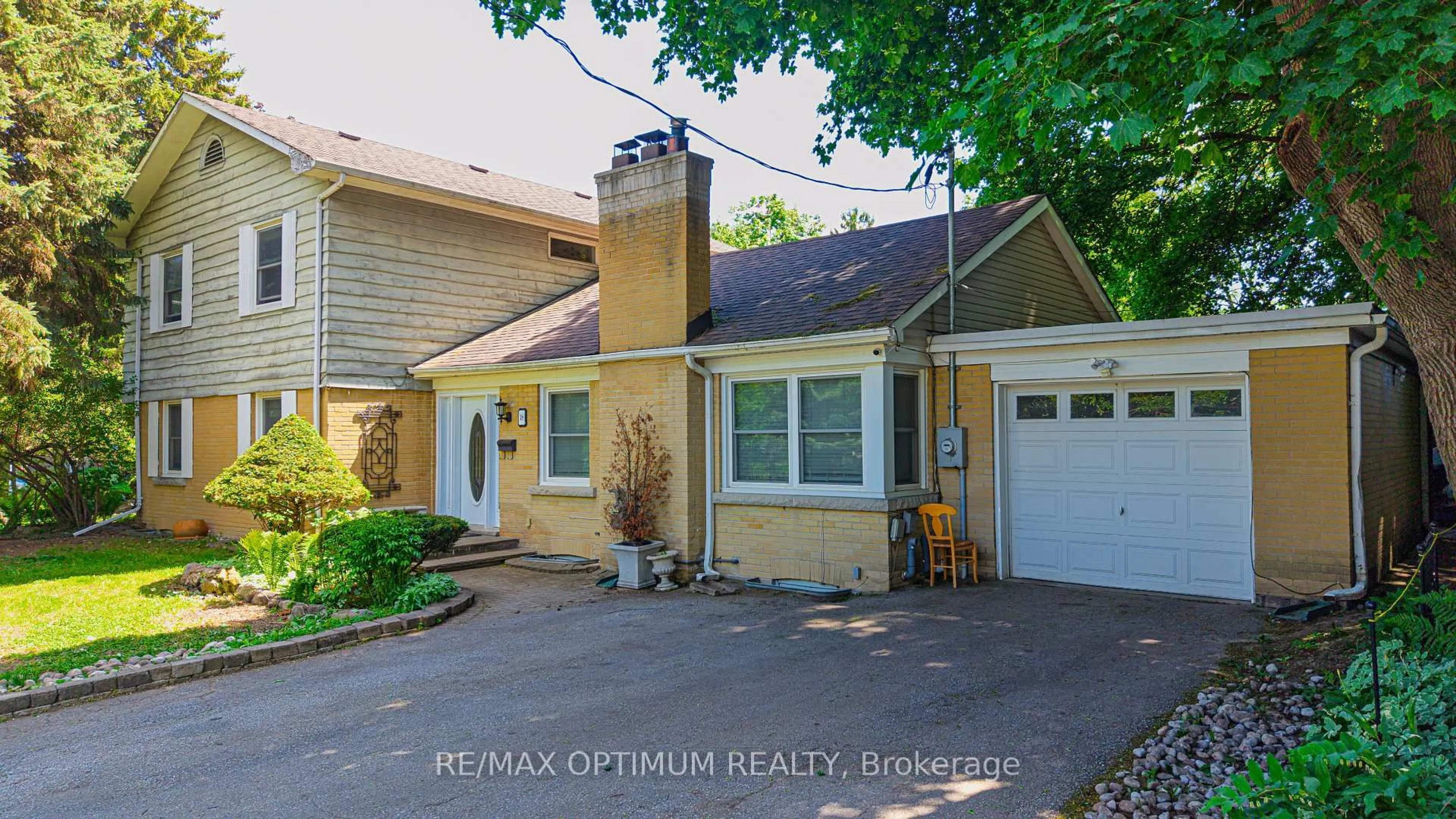 Unknown for 18 Armstrong St, Brampton Ontario L6W 1W6