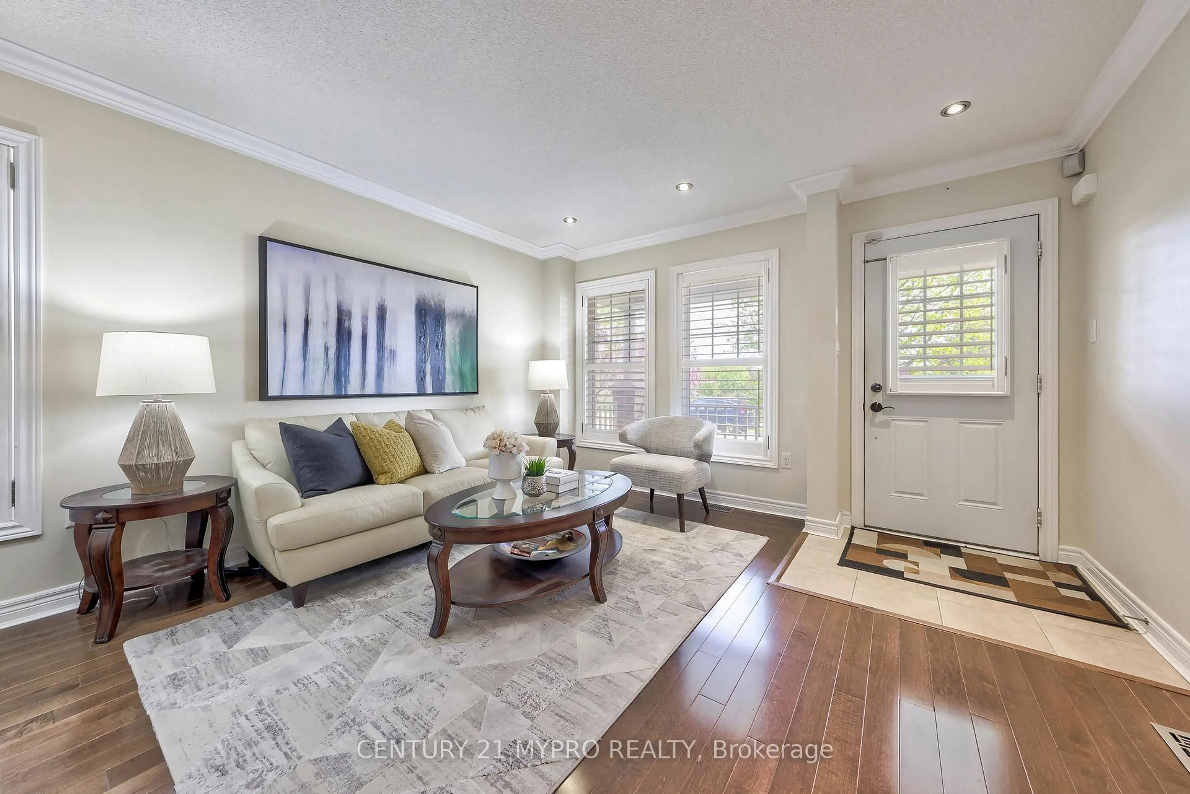 Living room with furniture, unknown for 270 Duncan Lane, Milton Ontario L9T 7A8