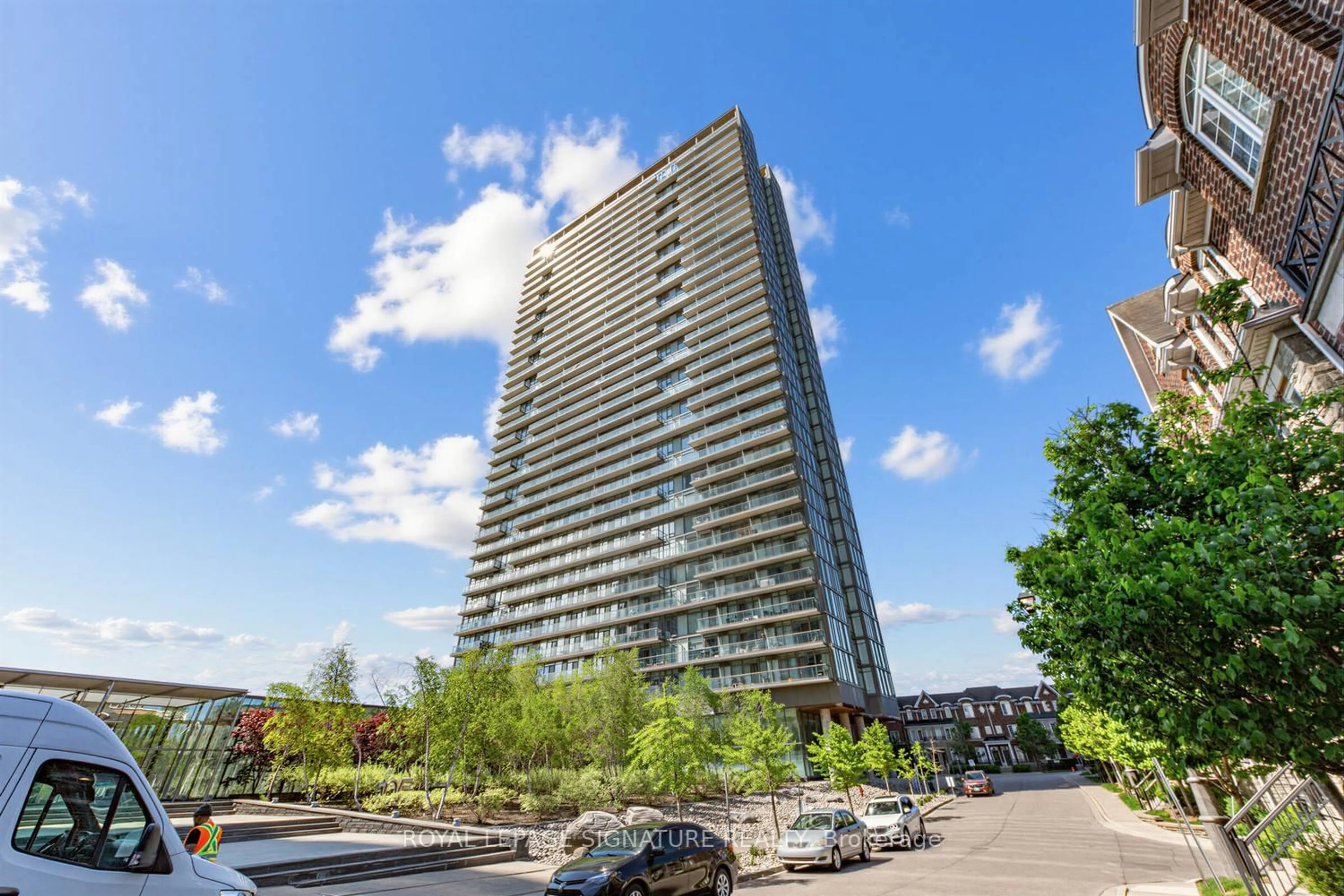 Unknown for 105 The Queensway #3203, Toronto Ontario M6S 5B5