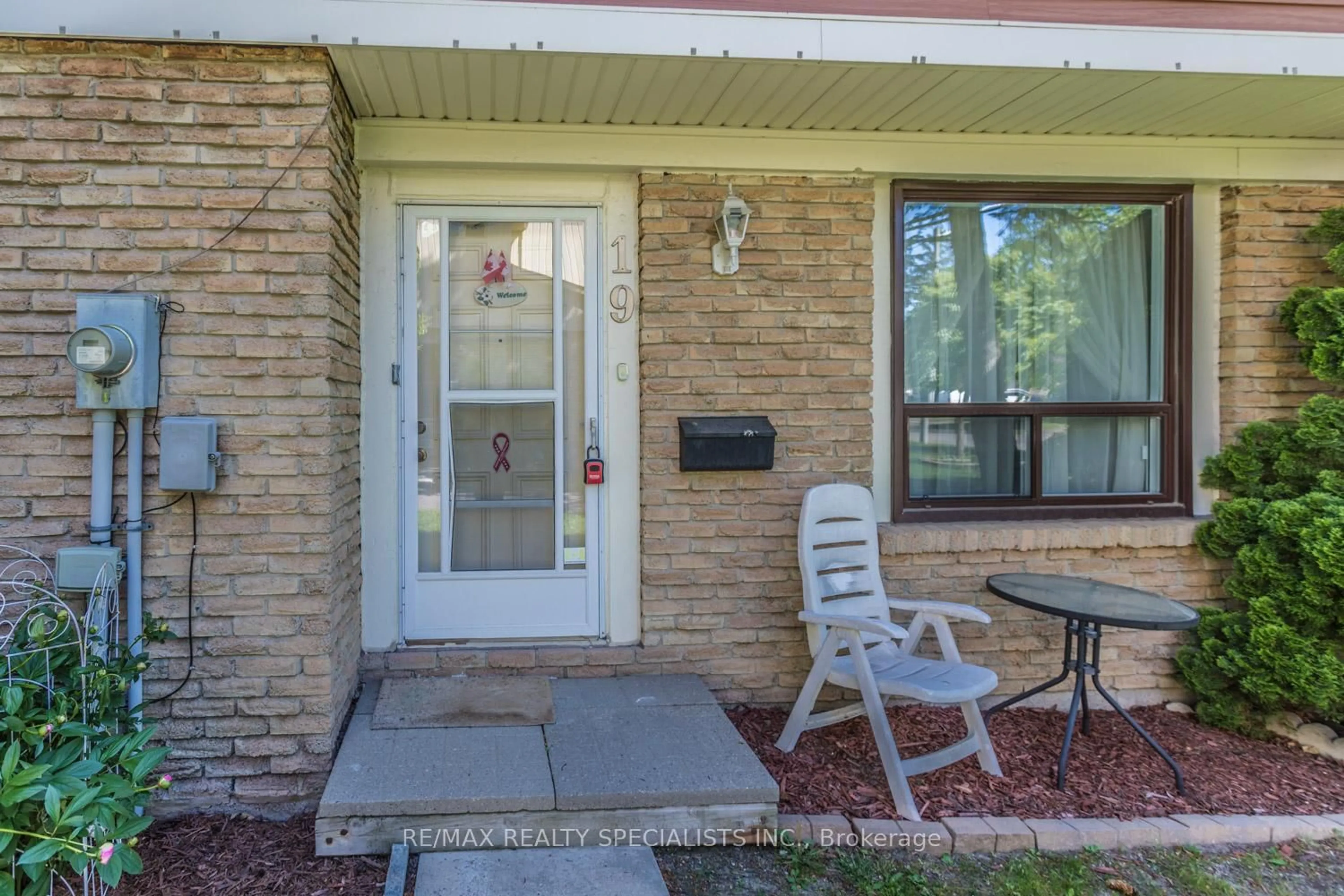 Patio, unknown for 98 Falconer Dr #19, Mississauga Ontario L5N 1Y2