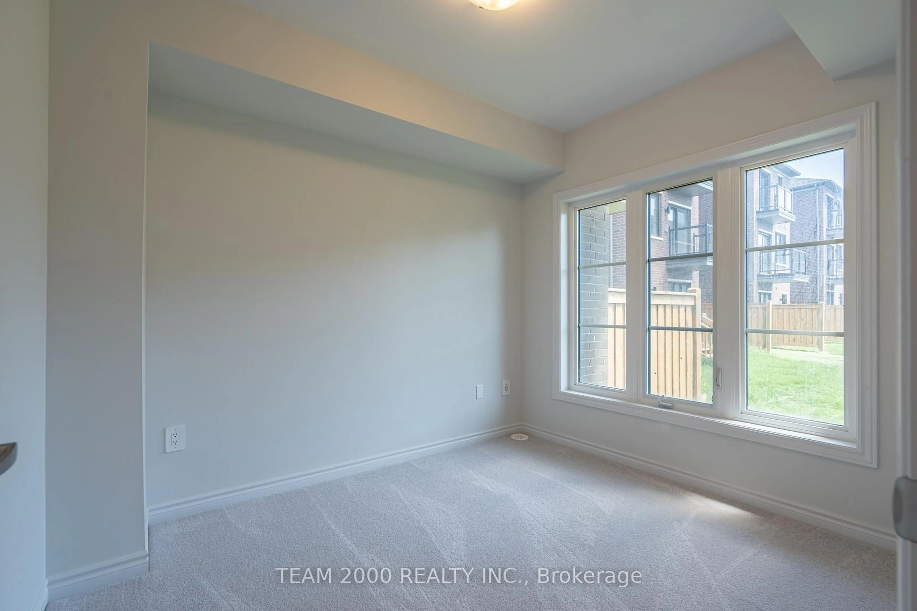 A pic of a room for 5938 Saigon St, Mississauga Ontario L5V 0E9